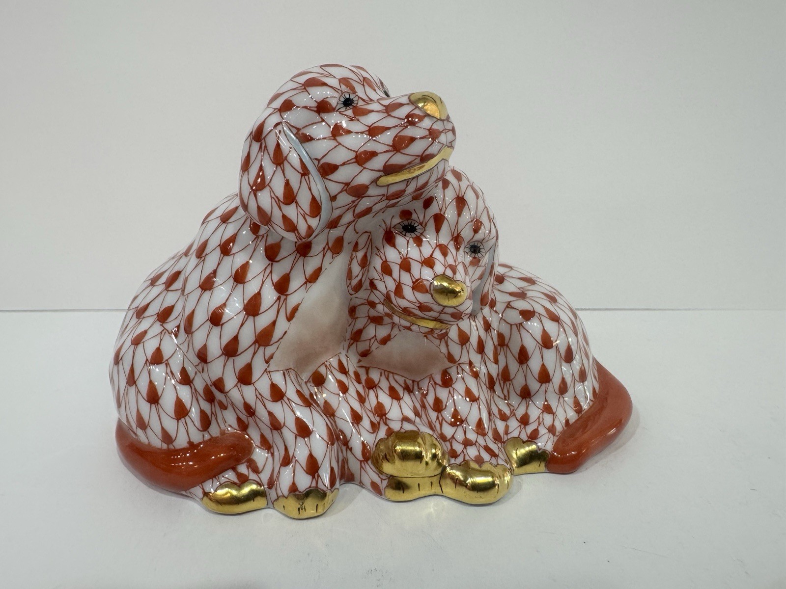 Herend Rust Fishnet Pair Of Puppies Two Dogs Cuddling Perfect! Retail $705