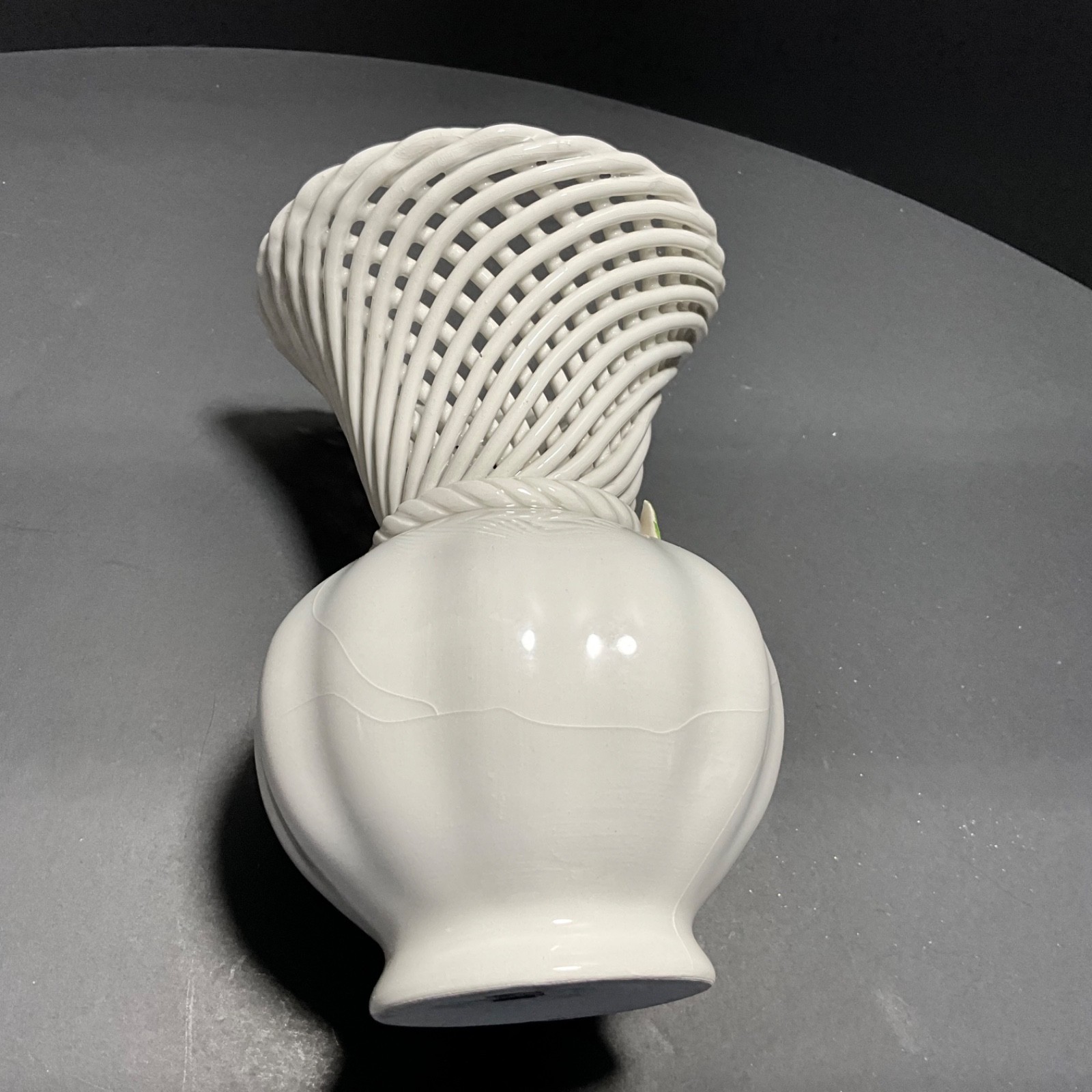 Levante Spain White Ceramic Glossy Floral Lattice Swirl Top Vase 5 Inch