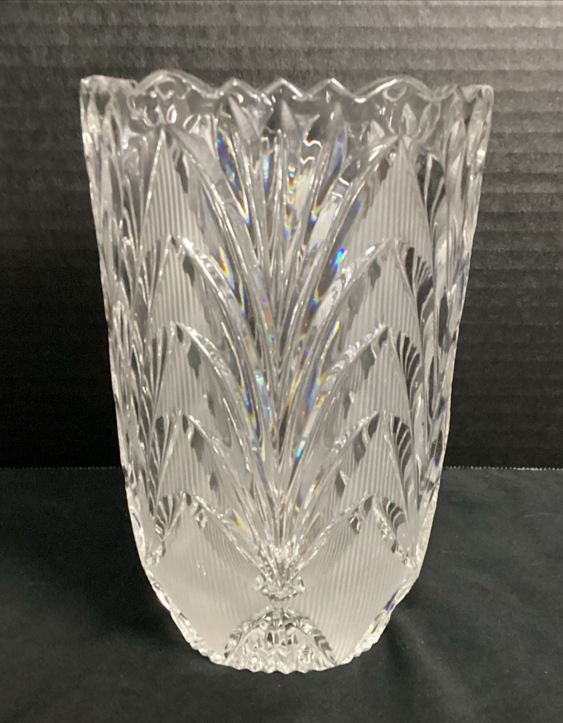 VINTAGE Hand Cut 24% Lead Crystal Flower Vase w/ Sawtooth Edge & Fan Panels