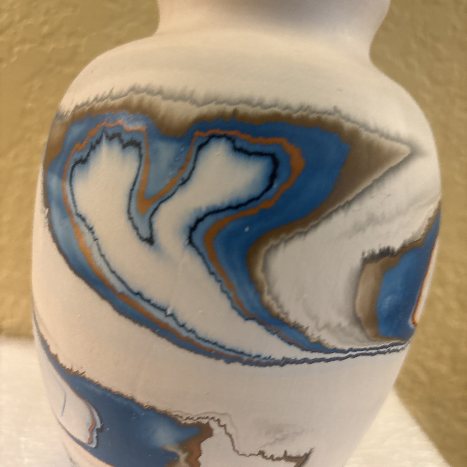 7.1/4” NEMADJI POTTERY VASE TURQUOISE Brown UNGLAZED Signed (g3