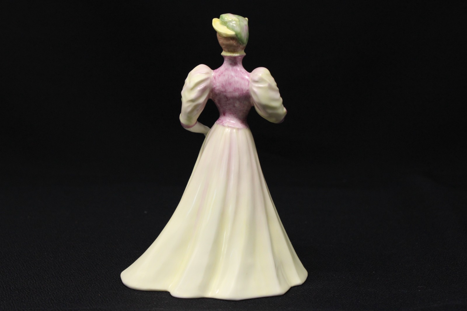 Vintage COALPORT ENGLAND Hand Decorated Bone China Lady “Jacqueline”, 5″ Tall EC