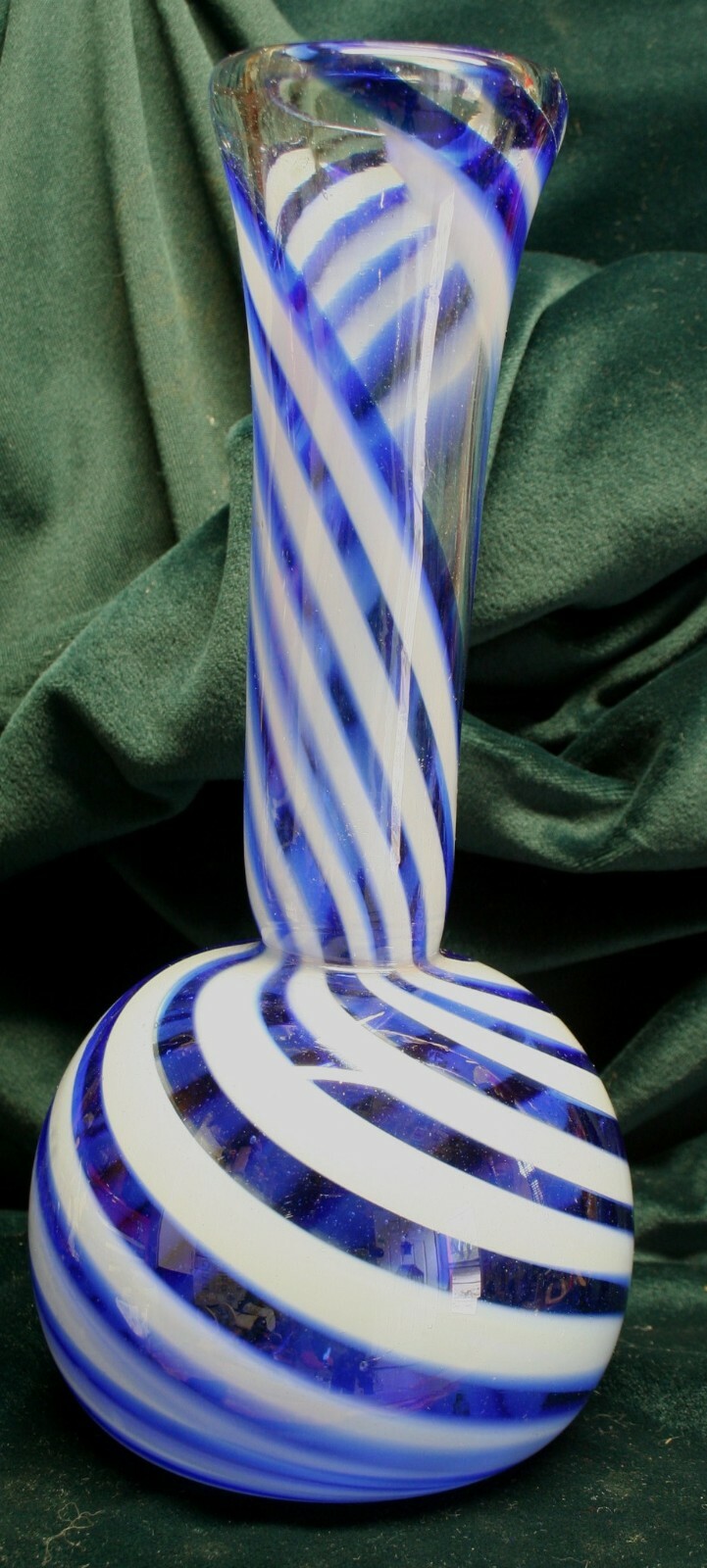 Vintage Hand-Blown Blue Swirl Vase with pontil 9-1/2″ tall 4-1/2″ dia. 1lb 14oz