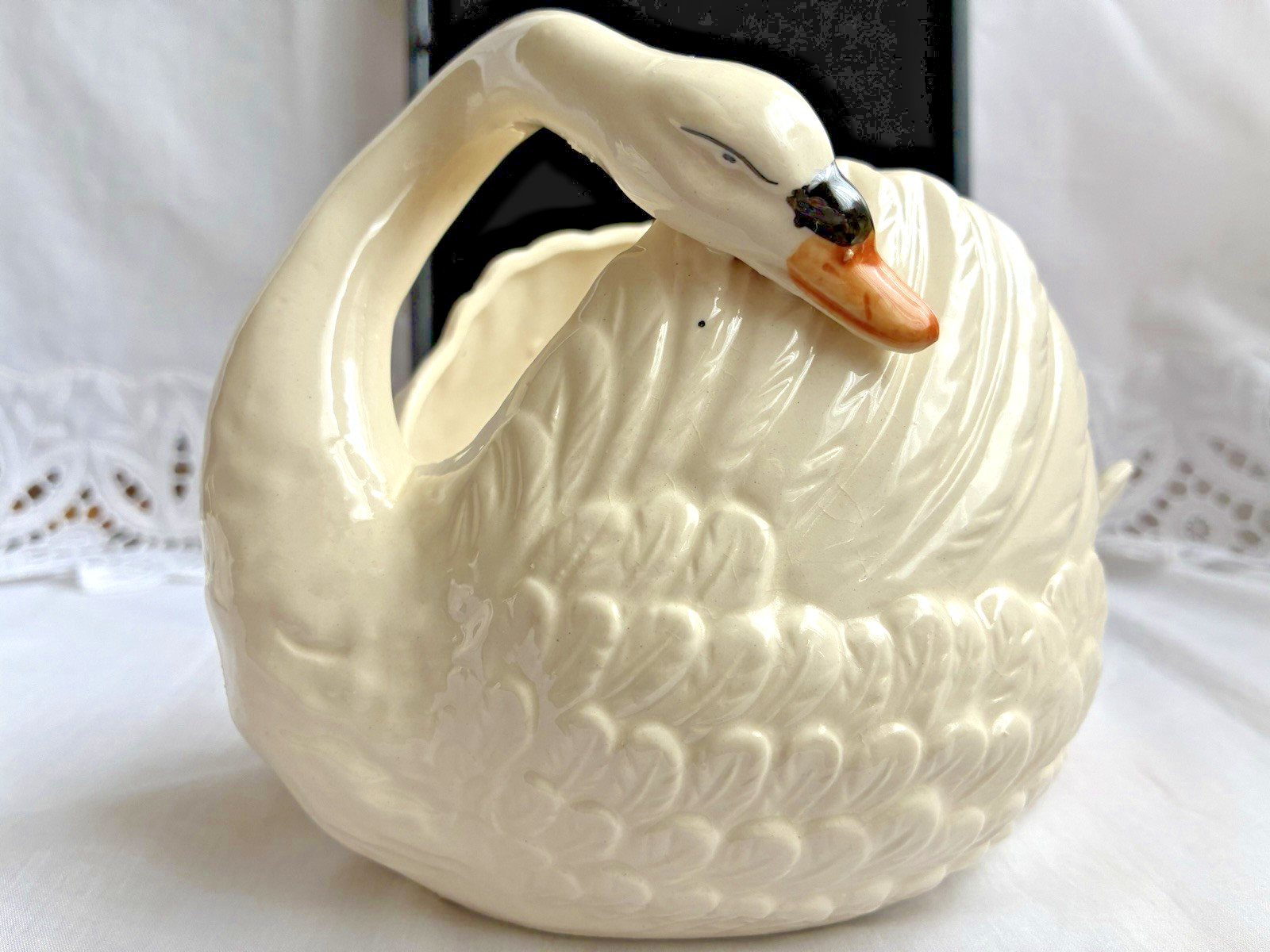 Vintage Art Pottery Swan Planter Vase Made In Japan Hand Painted Lefton?