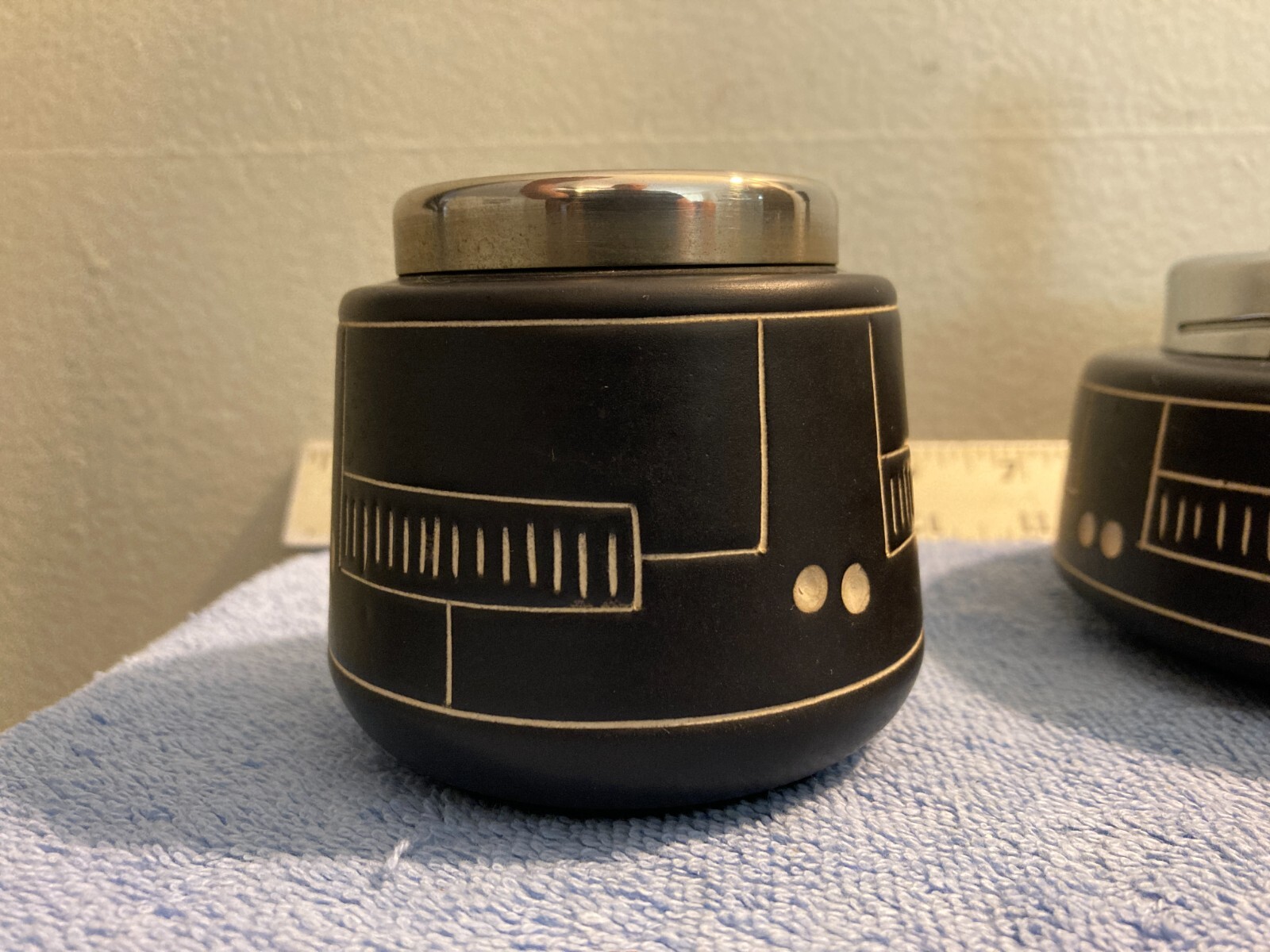 VINTAGE LIGHTER ASH TRAY & CIGARETTE CUP MID CENTURY MODERN SMOKING SET READ