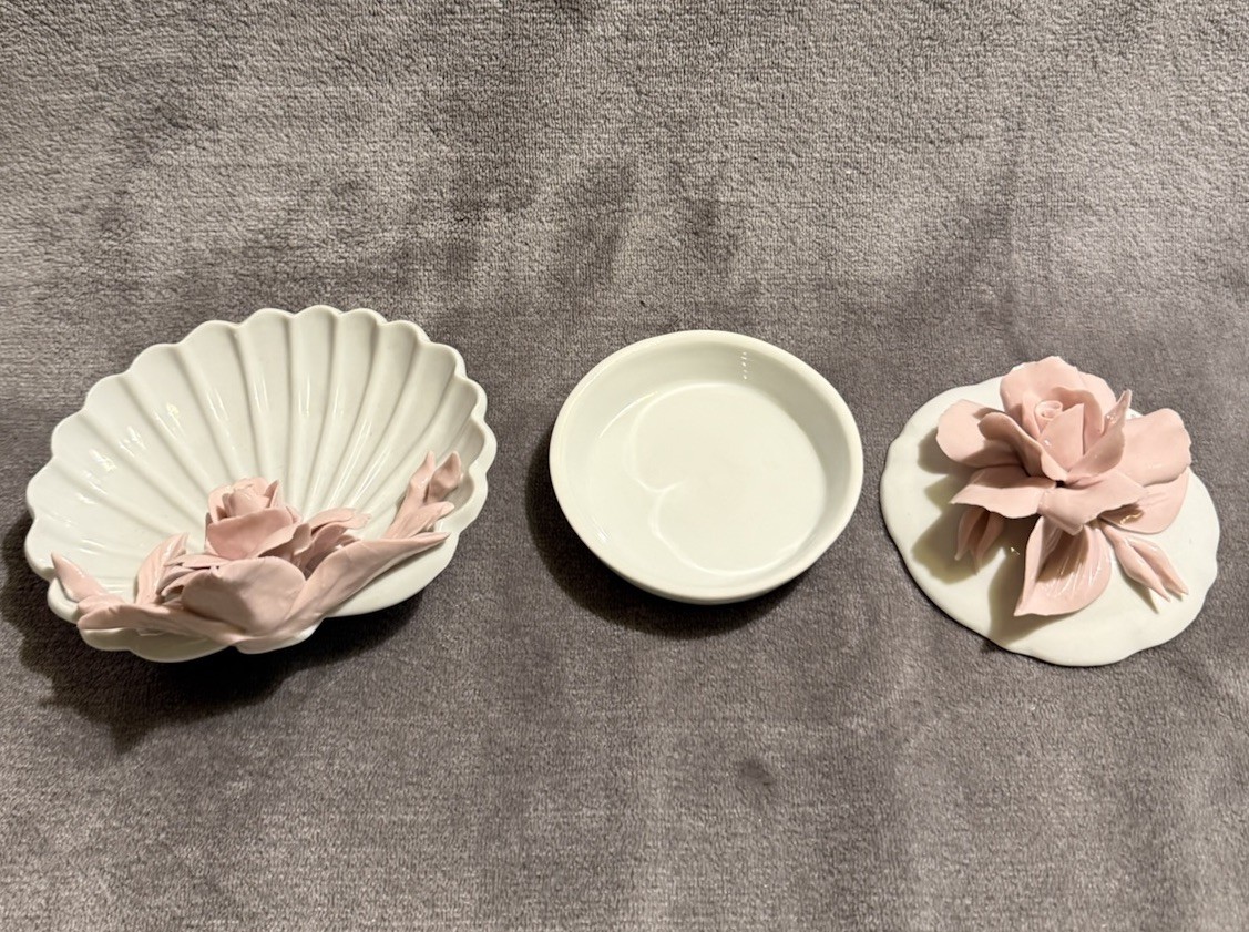 Nuova Capodimonte Italy Fine Porcelain Pink Rose Trinket Box & Shell Ring Dish