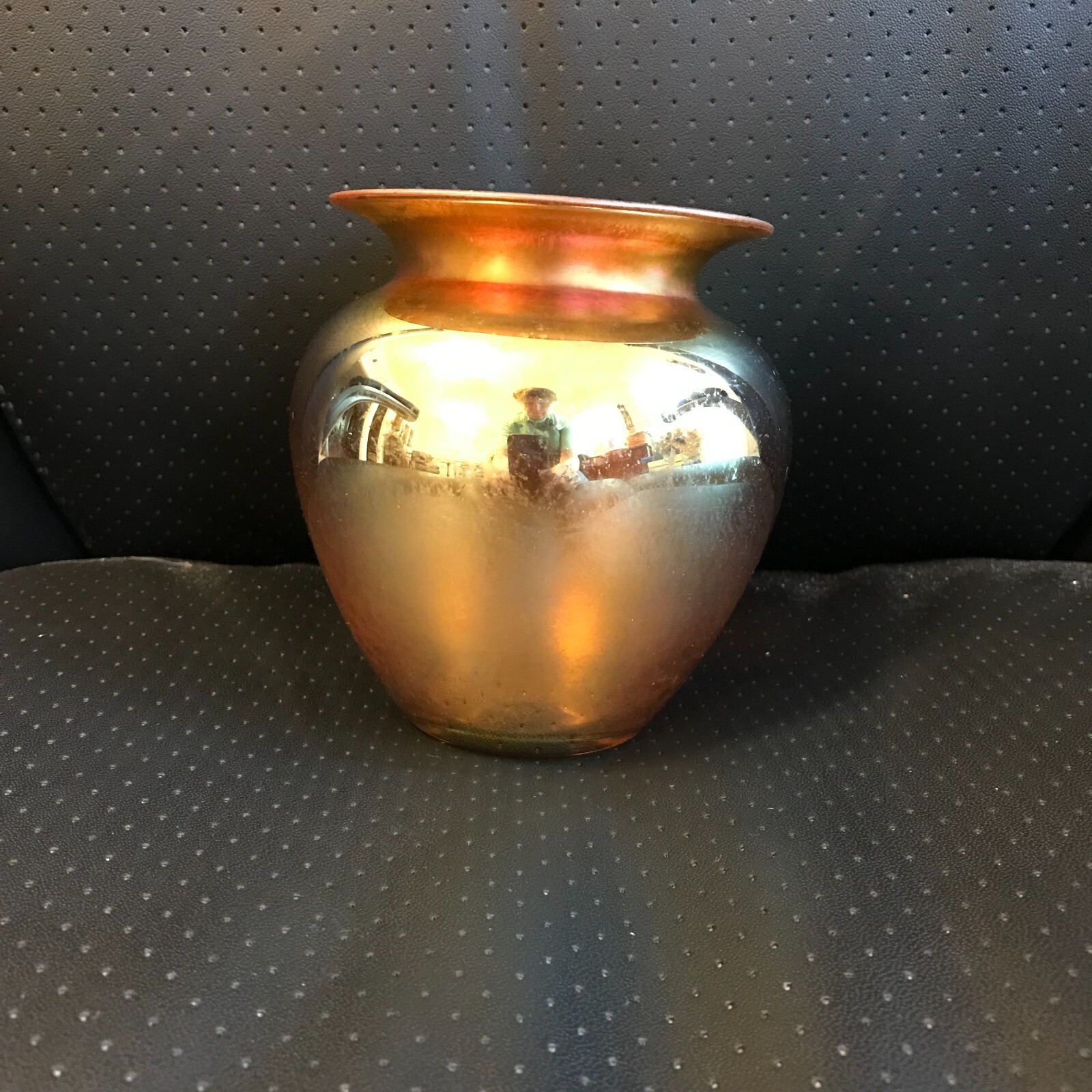 Durand Art Glass Vase in Iridescent Gold, Signed: V & Durand 1710 4 – BFC fc