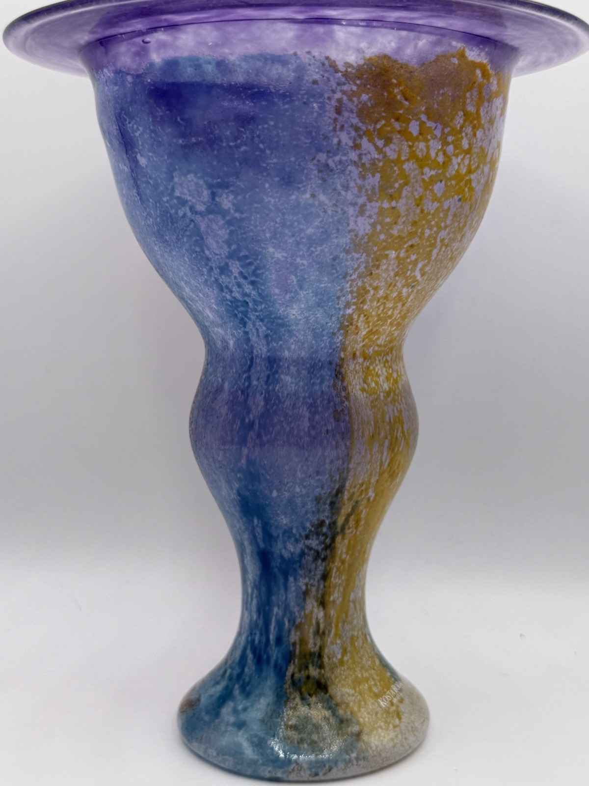 Kosta Boda Sweden 1990’s Kjell Engman Signed And Numbered Vase 8.75″ Pristine