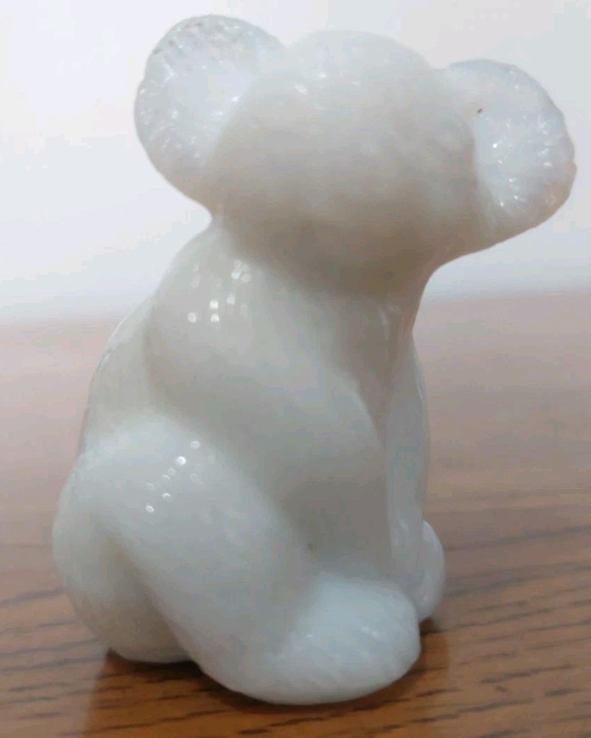 Vtg Boyd’s Crystal Art Glass Milk White HAZEL the KOALA Bear Marked EC UV Glow
