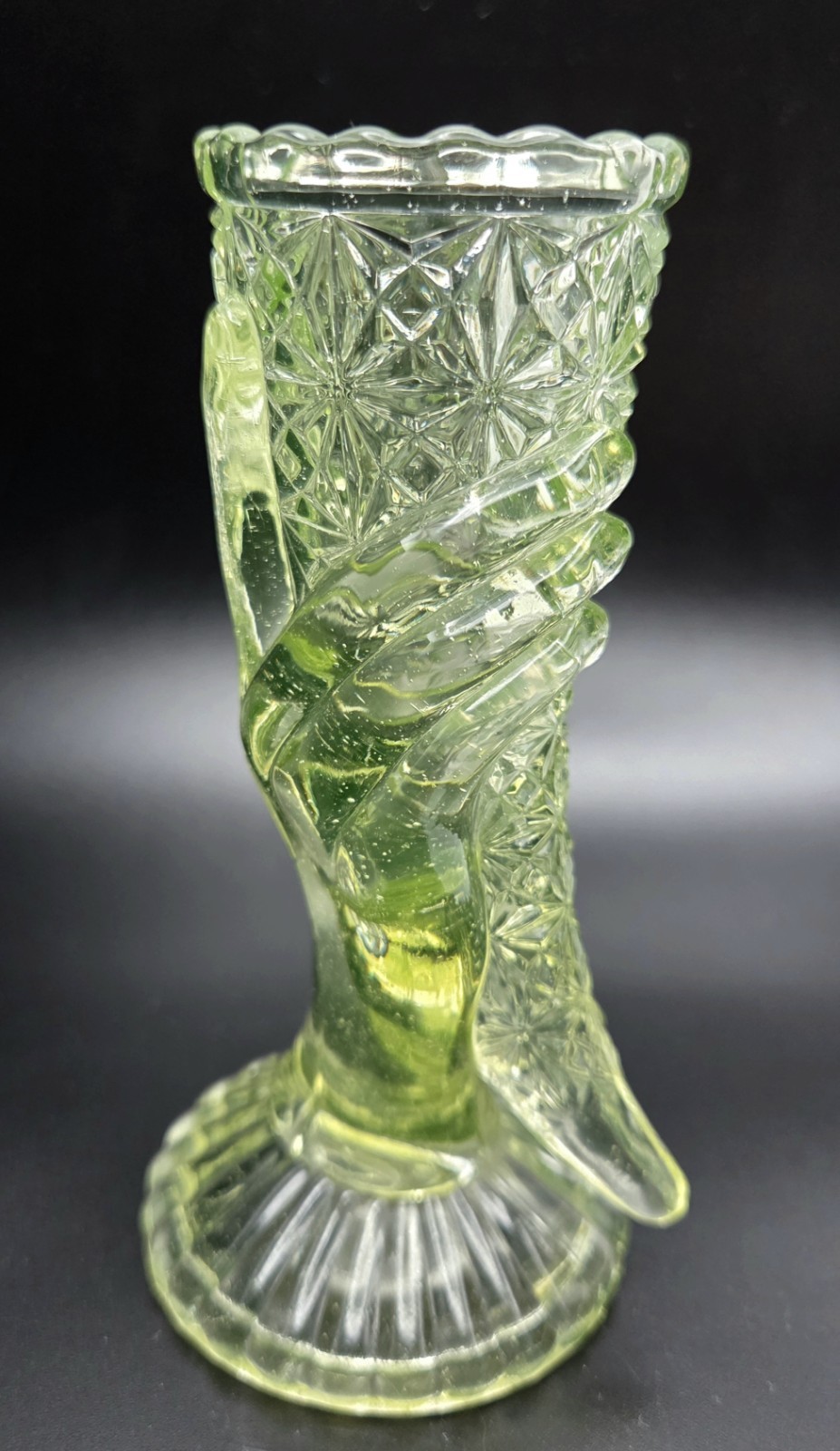 Antique George Duncan Daisy Button Cornucopia Hand Vase Uraniun/Vaseline Glass