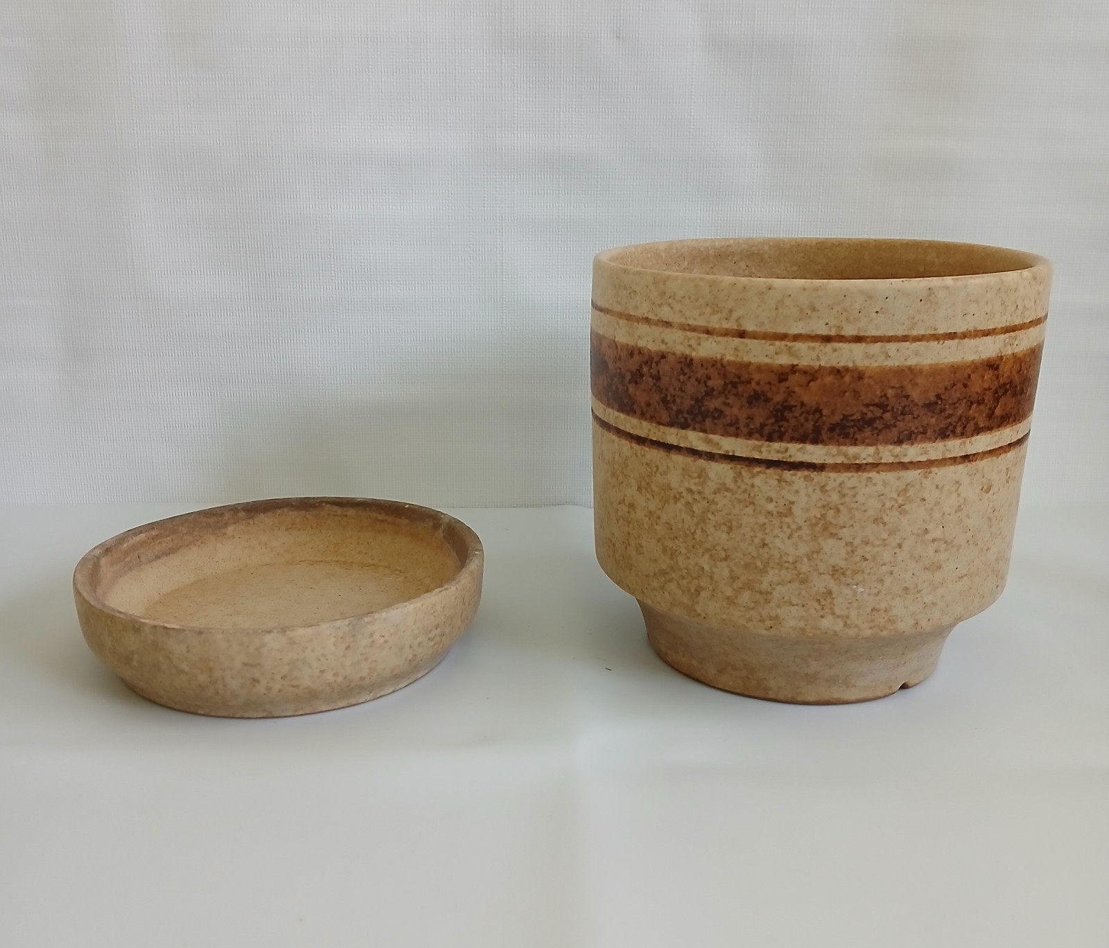 1960’s 2pc Pottery Craft Stoneware 5″ Planter Pot With Base USA #611 & #616