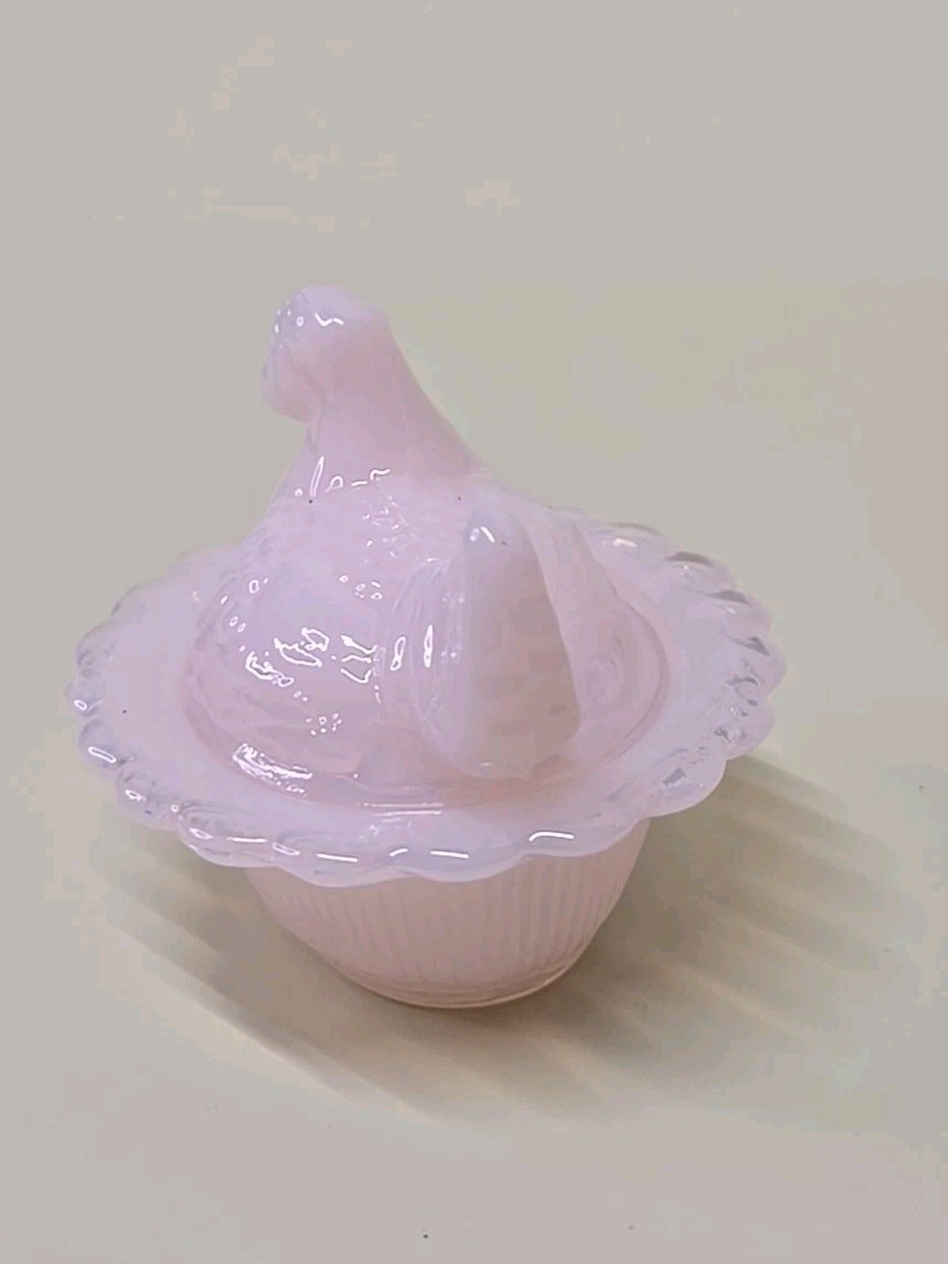 Mosser Crown Tuscan Pink Mini Hen Chick on Nest Salt Cellar