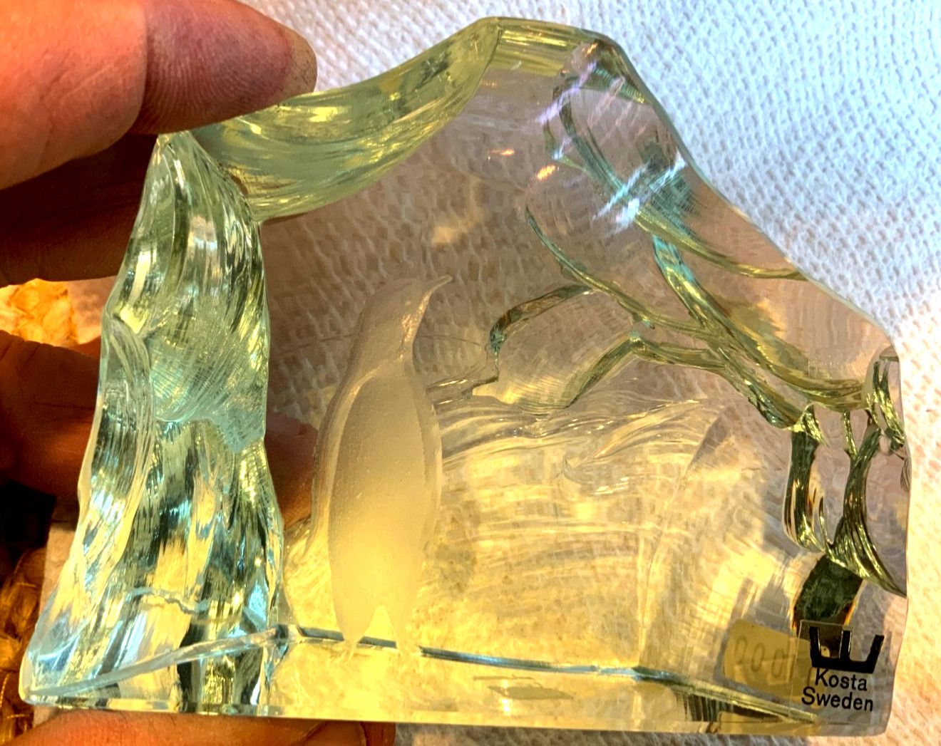 Vintage – Kosta Boda Vicke Lindestrand Iceberg Series Paperweight w/ Penguin