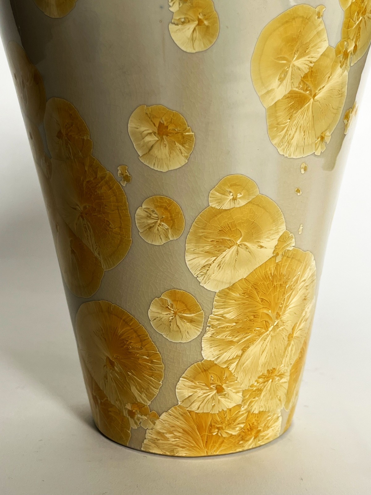 VTG ARTS & CRAFTS MISSION STYLE YELLOW CRYSTALLINE PORCELAIN CERAMIC 12″ VASE