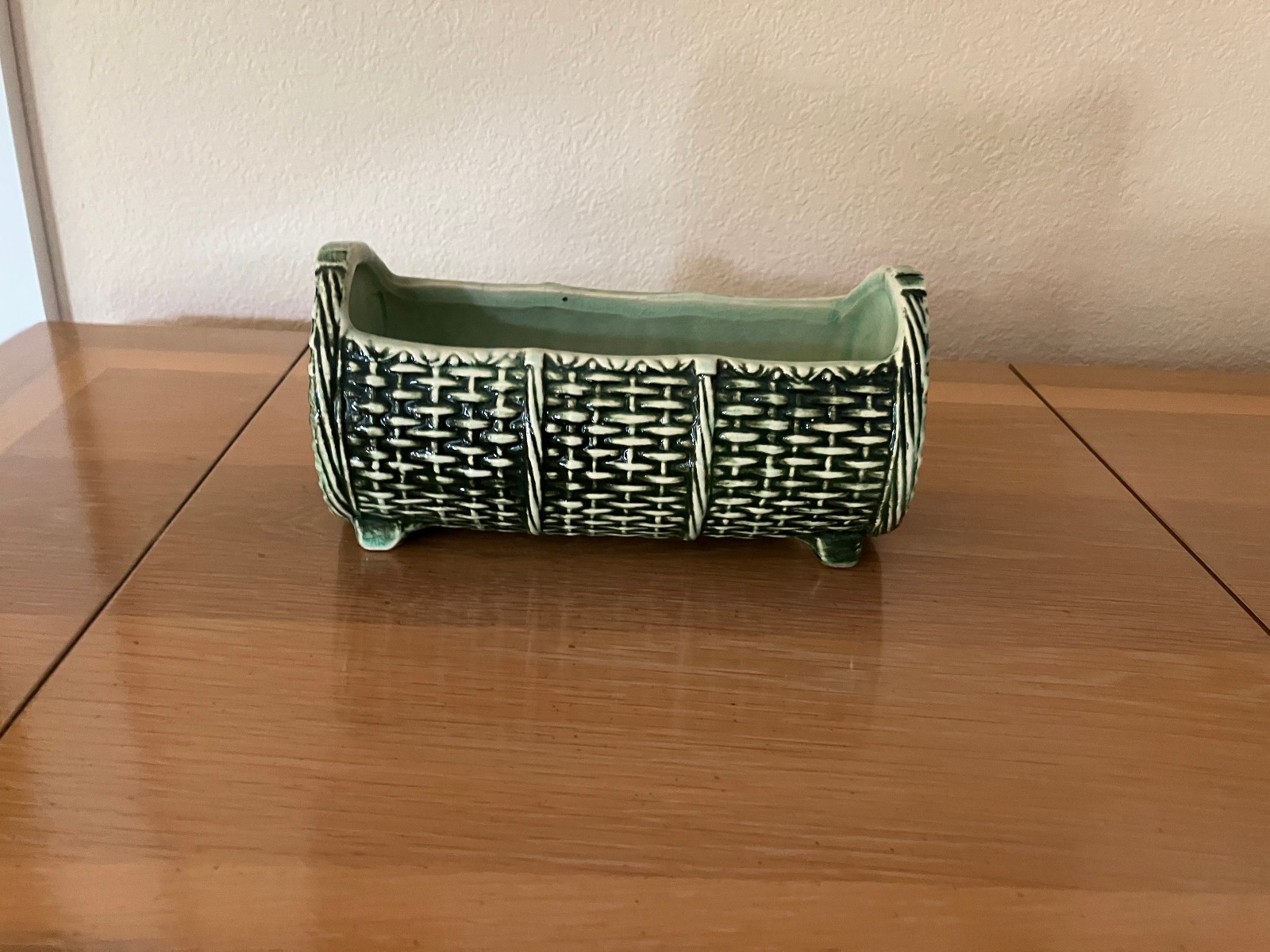 VTG McCoy Basket Weave Log Shape Planter; 7-3/8″ X 3-1/2″ X 3-1/2″; Green!!!