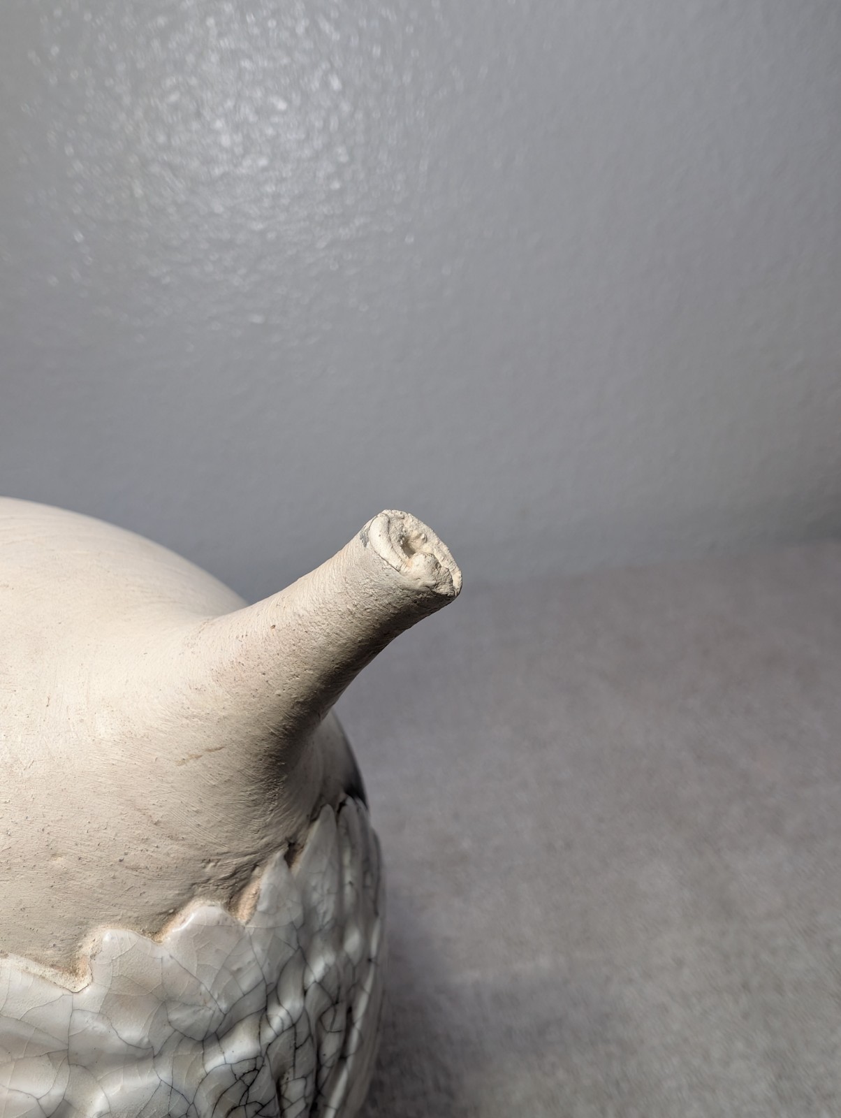 Jinsong Kim Non-Functional Raku Pottery Vase Crane Bird Design