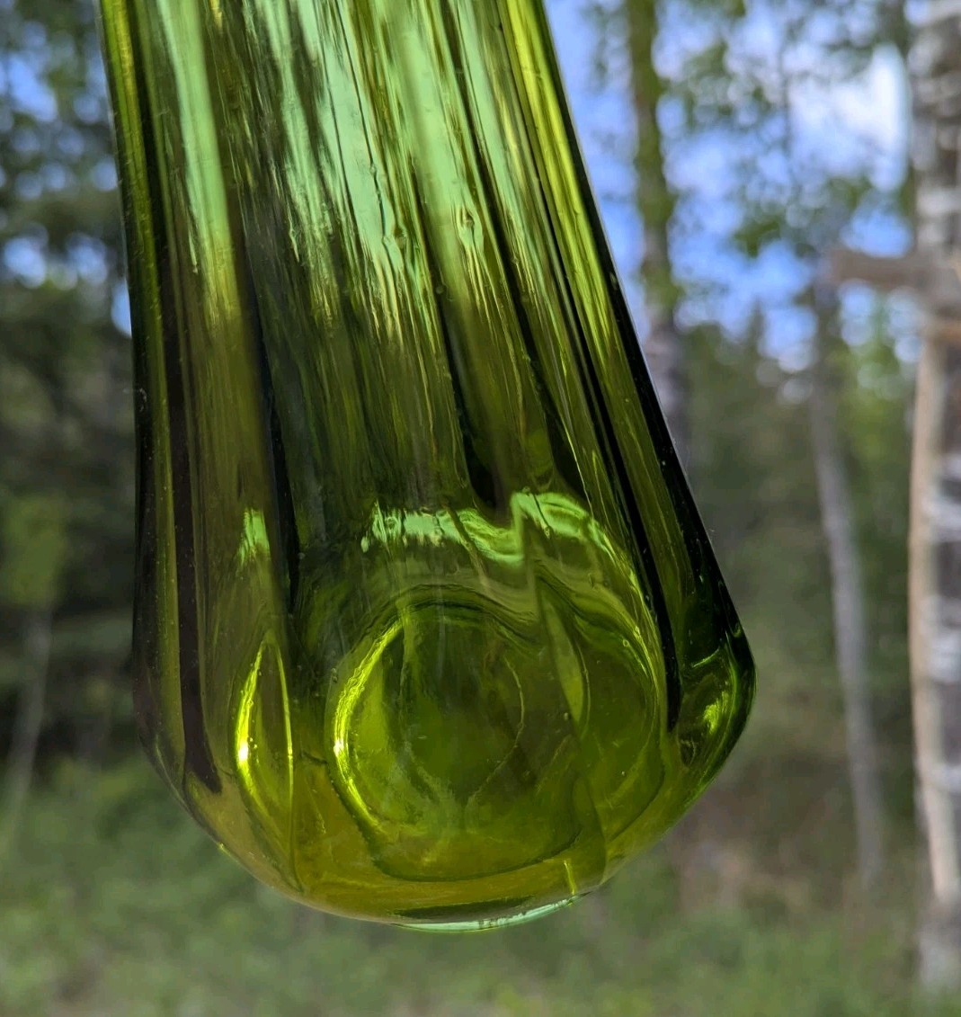 LE Smith Green Swung Vase Mid Century 20.5″ Tall Vintage 1960’s