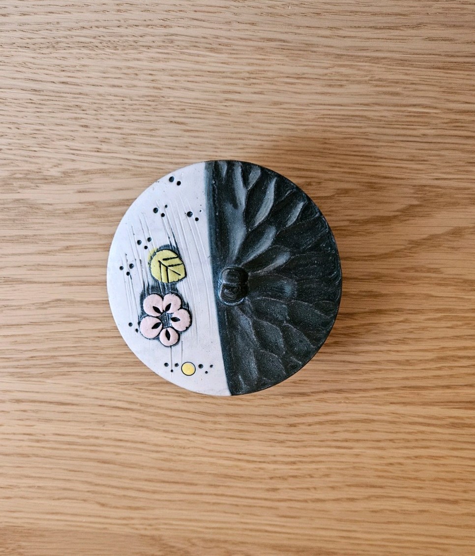 Vintage Studio Pottery Lidded Trinket Box Handmade Stoneware Charcoal Floral Art