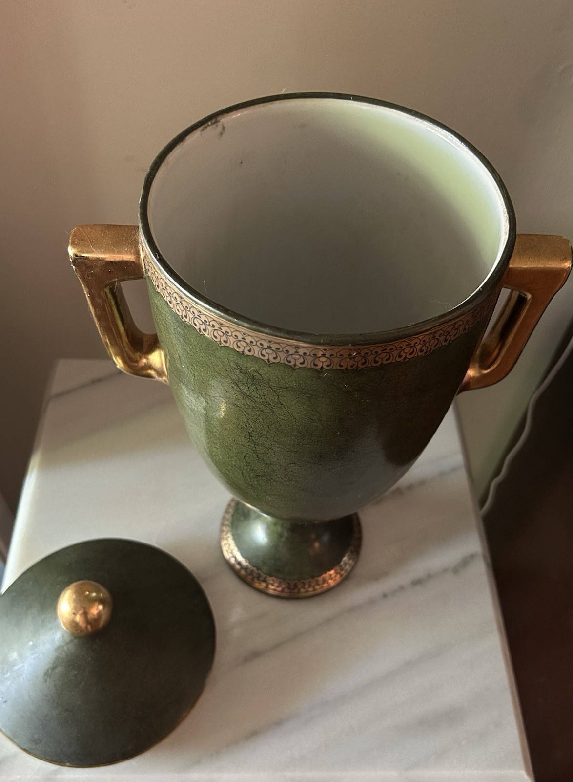 Oriental Accent Elegant Urn Chinese 1980’s Green/Gold Ceramic Lidded Urn 12 in