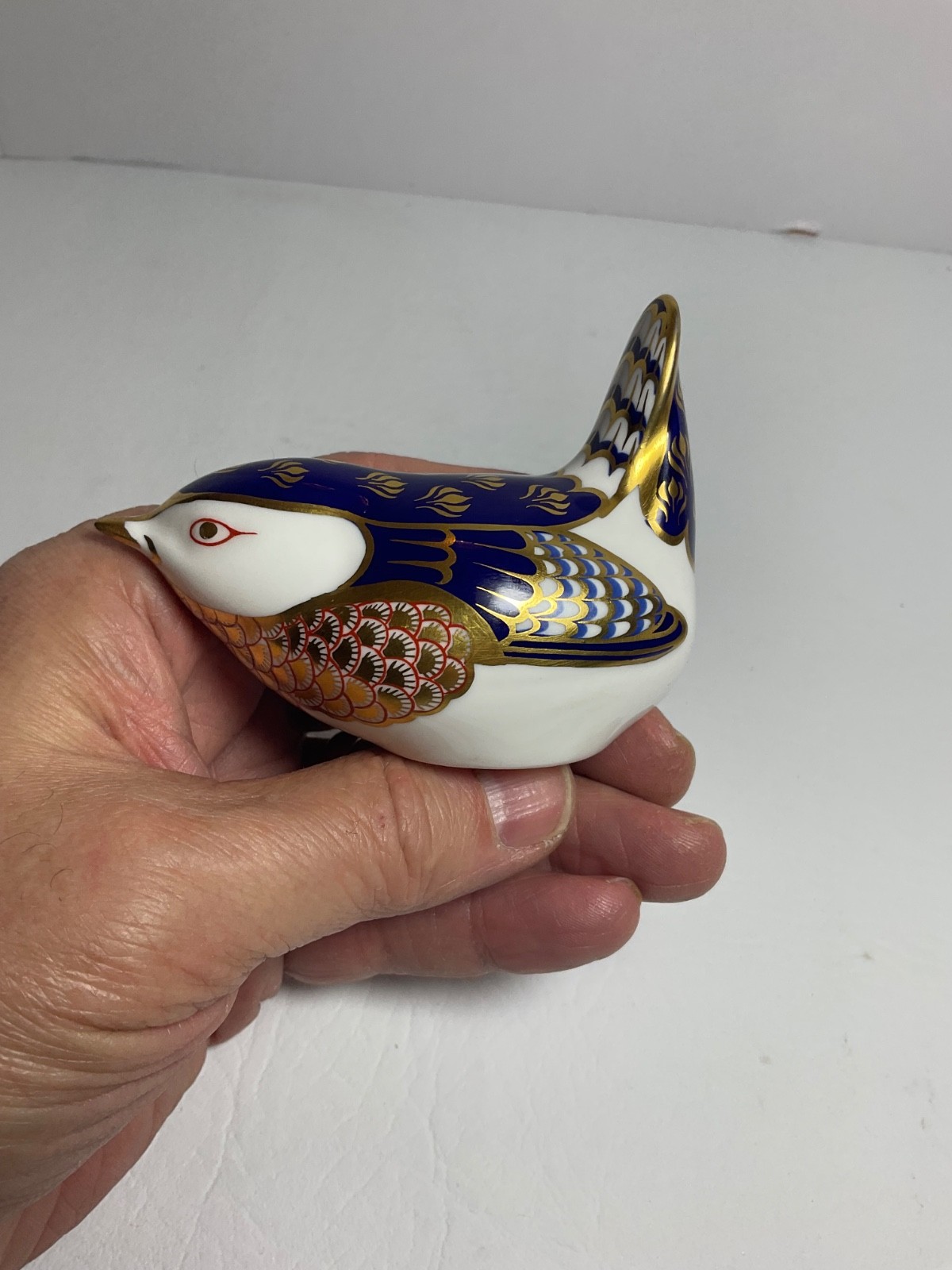 Royal Crown Derby Imari Wren Bird English Bone China Paperweight with Stopper