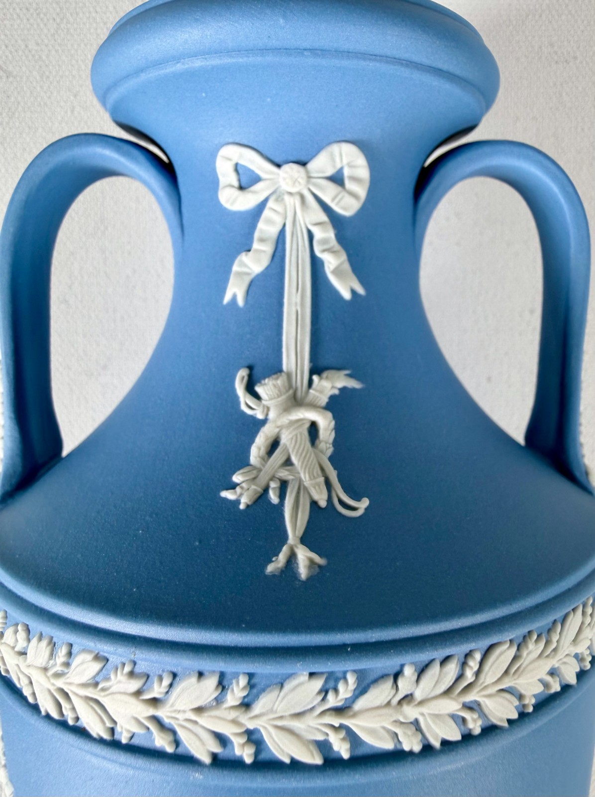 Wedgwood Blue Jasperware Twin Handled Trophy Urn Vase 1956 England 8.75″