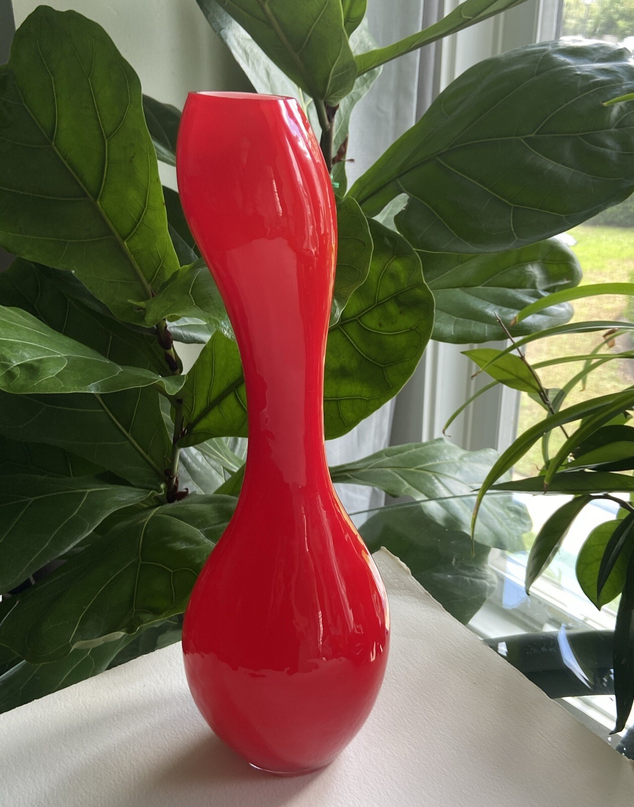 Torre & Tagus 15″ Tall Collection Curvy Handblown Glass Vase Decor Red