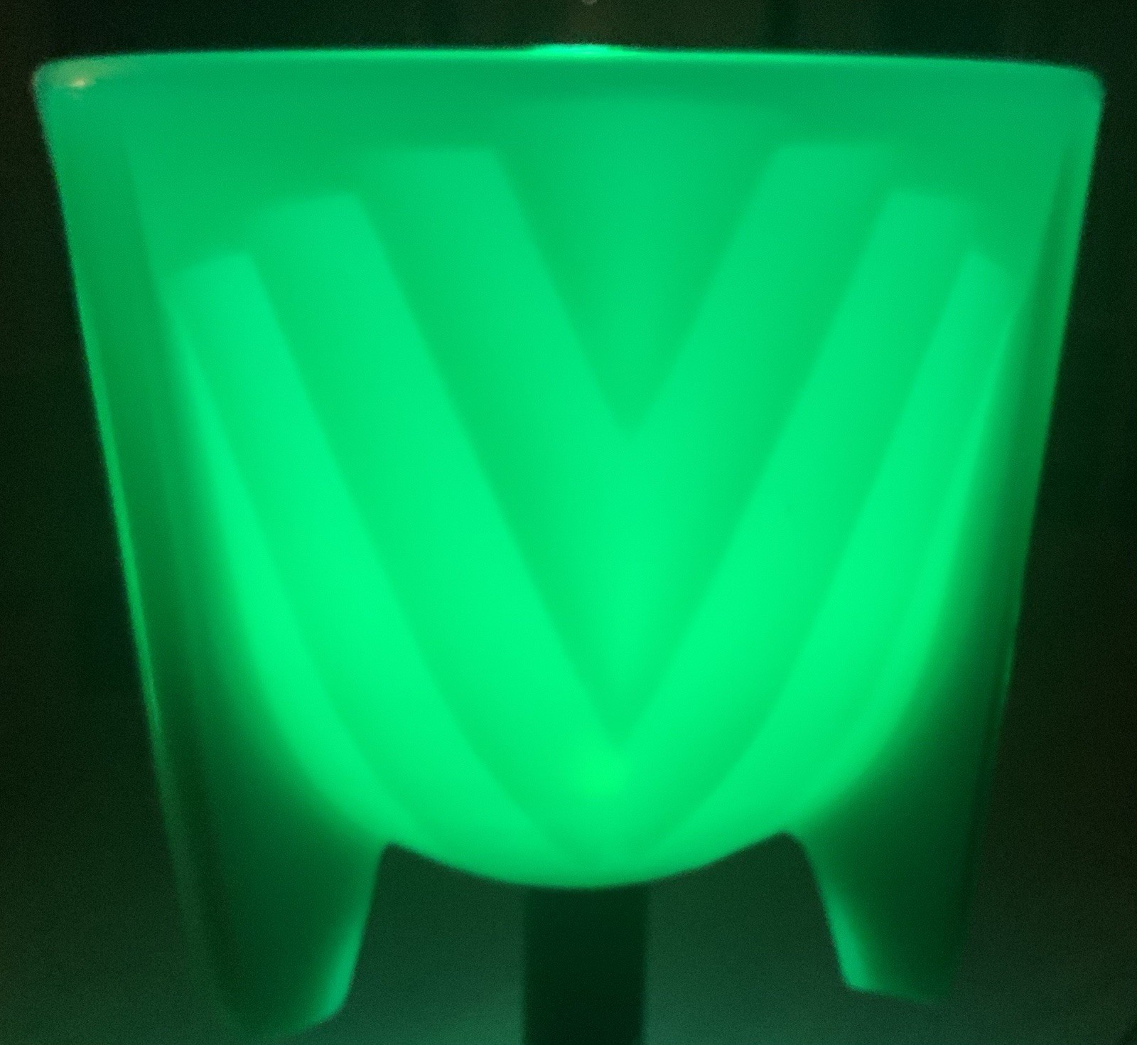 Vintage 1930’s McKee Art Deco Jadeite Uranium Glass Chevron 3 Toed Planter