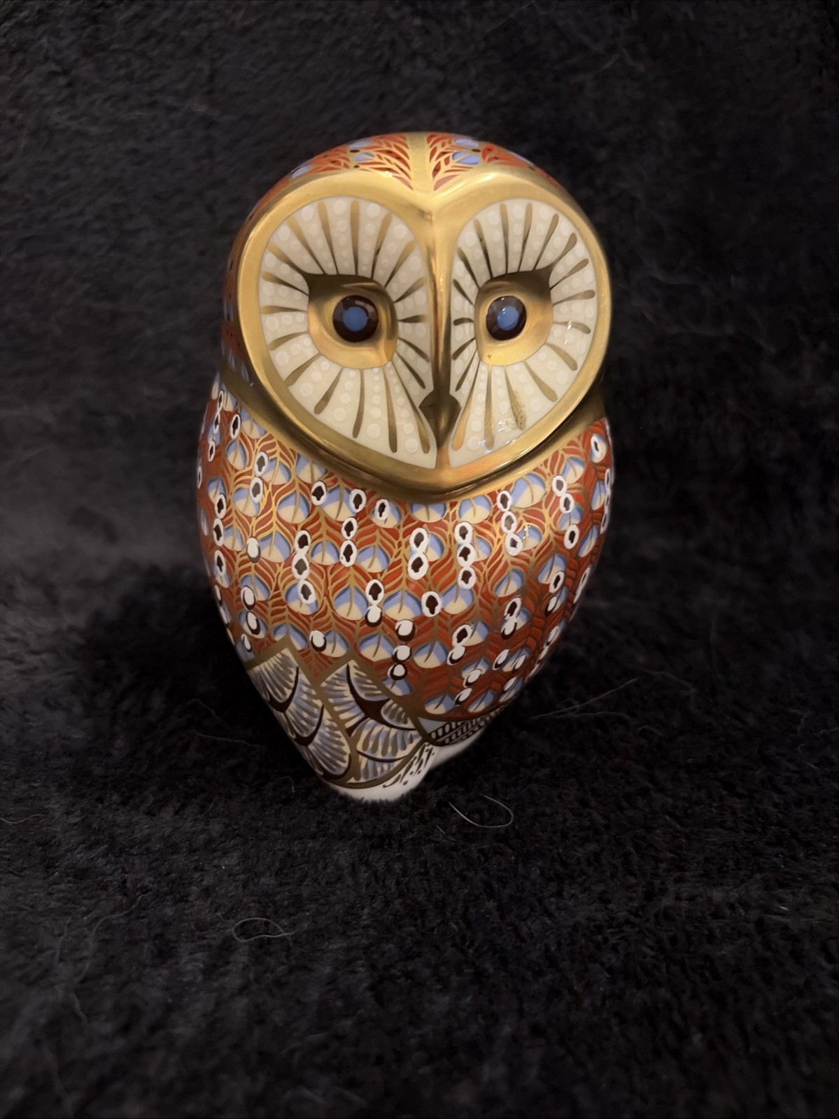 ROYAL CROWN DERBY ENGLAND OWL IMARI 4 1/4″ PAPERWEIGHT WITH GOLD STOPPER MMVI