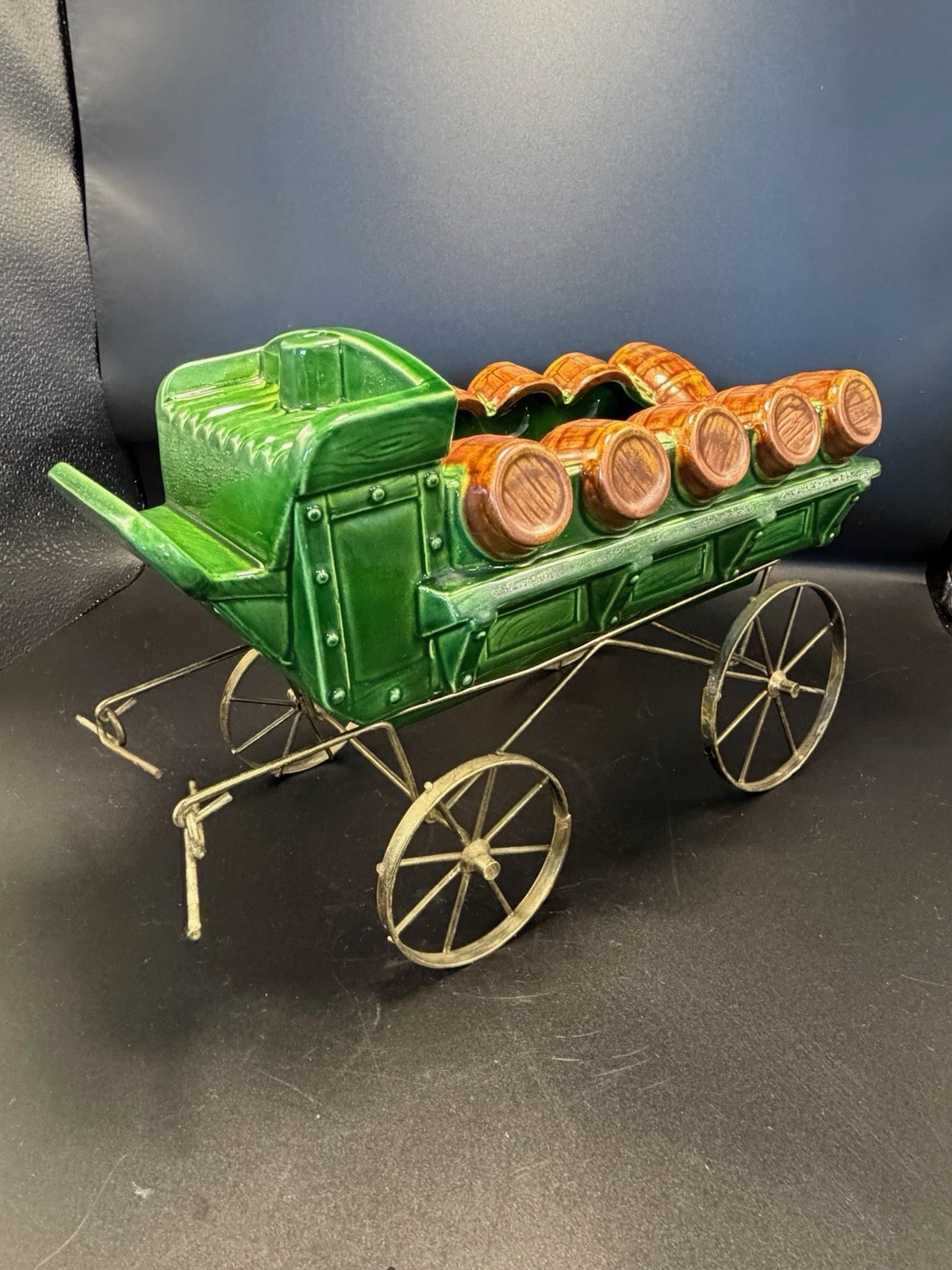 Vtg Metlox California Pottery Nostalgia Beer Barrel Wagon Planter Green READ