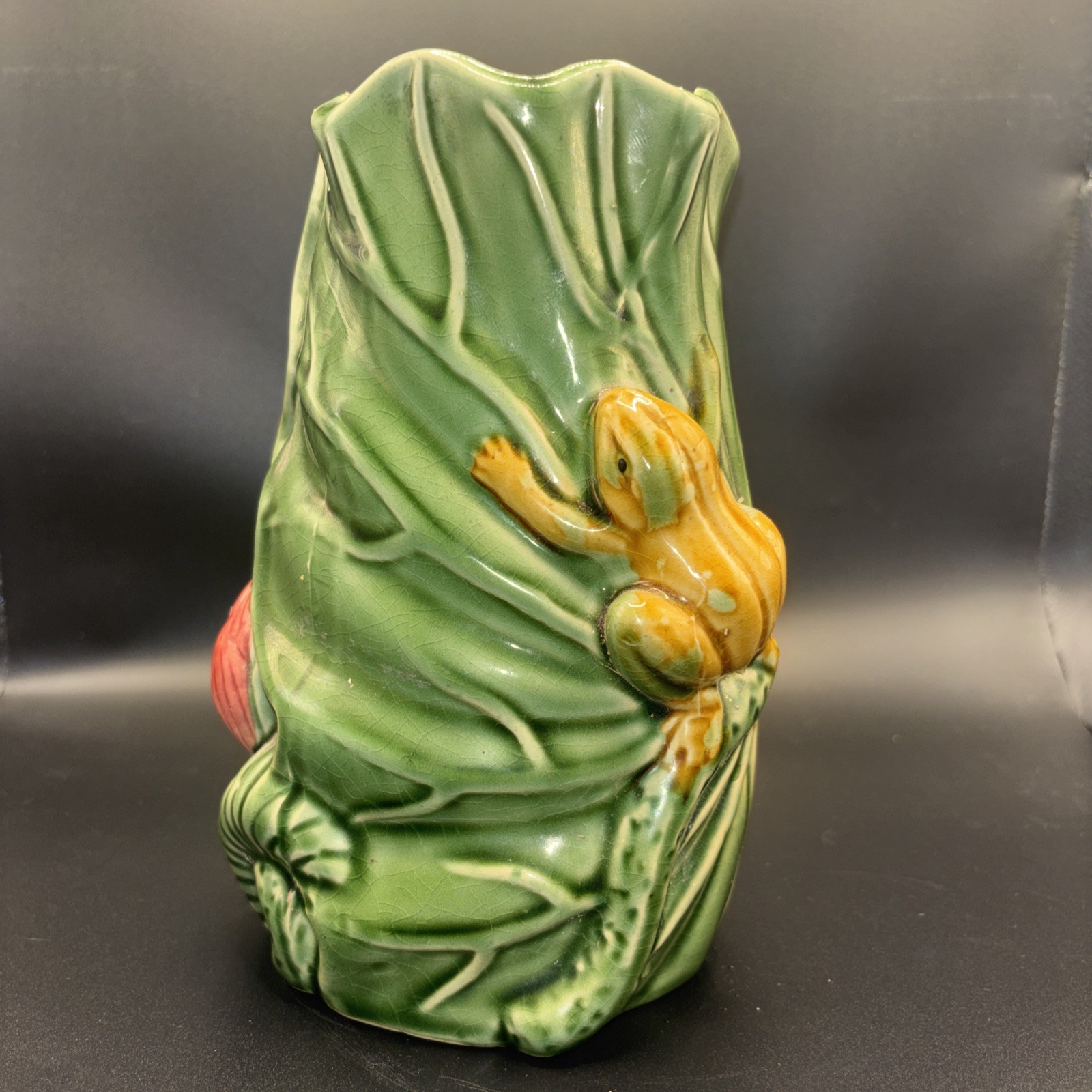 Vintage Frog On Green Leaf Vase 7” Tall
