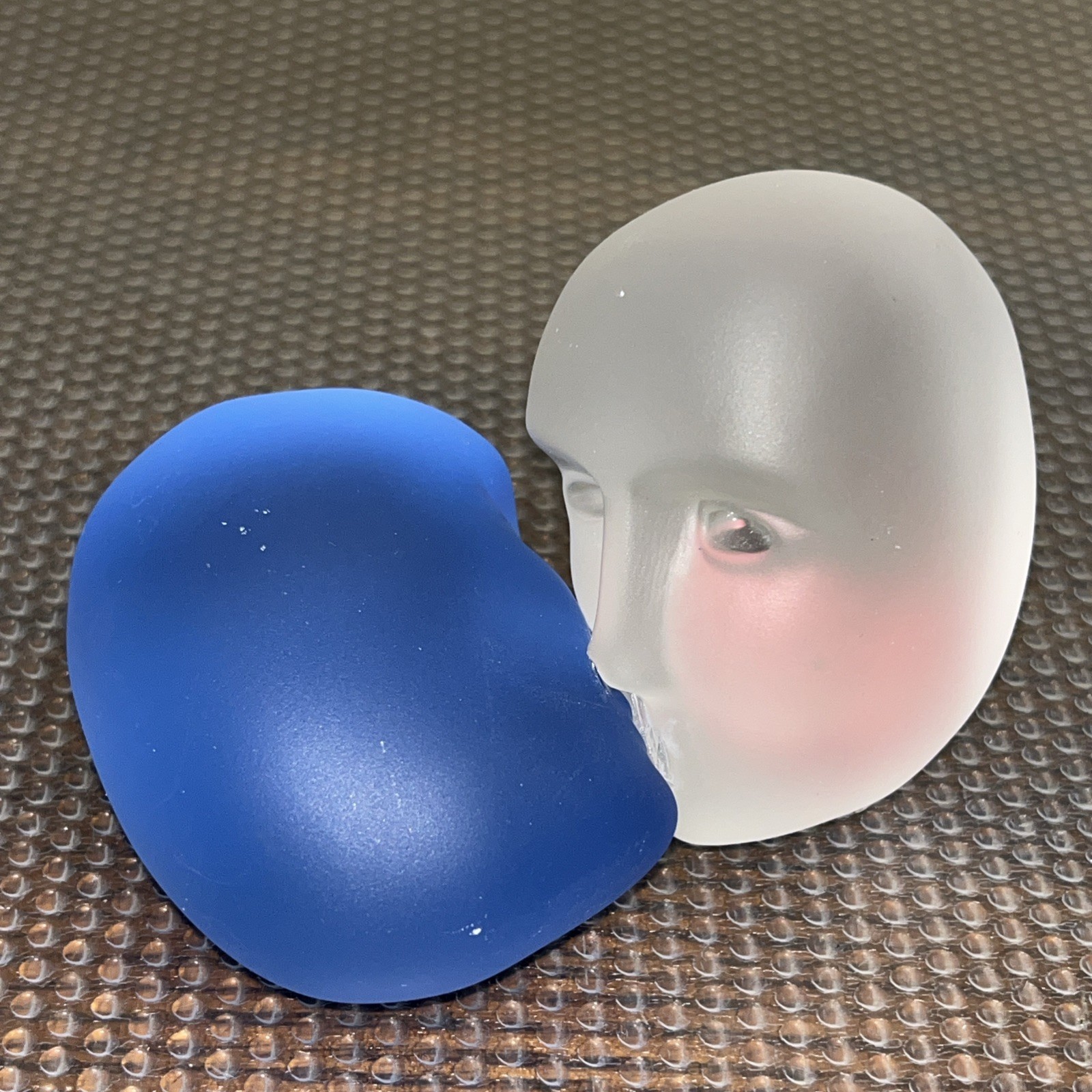 Kosta Boda Kissing Brains by Bertil Vallien Blue And White Frosted Glass -Signed