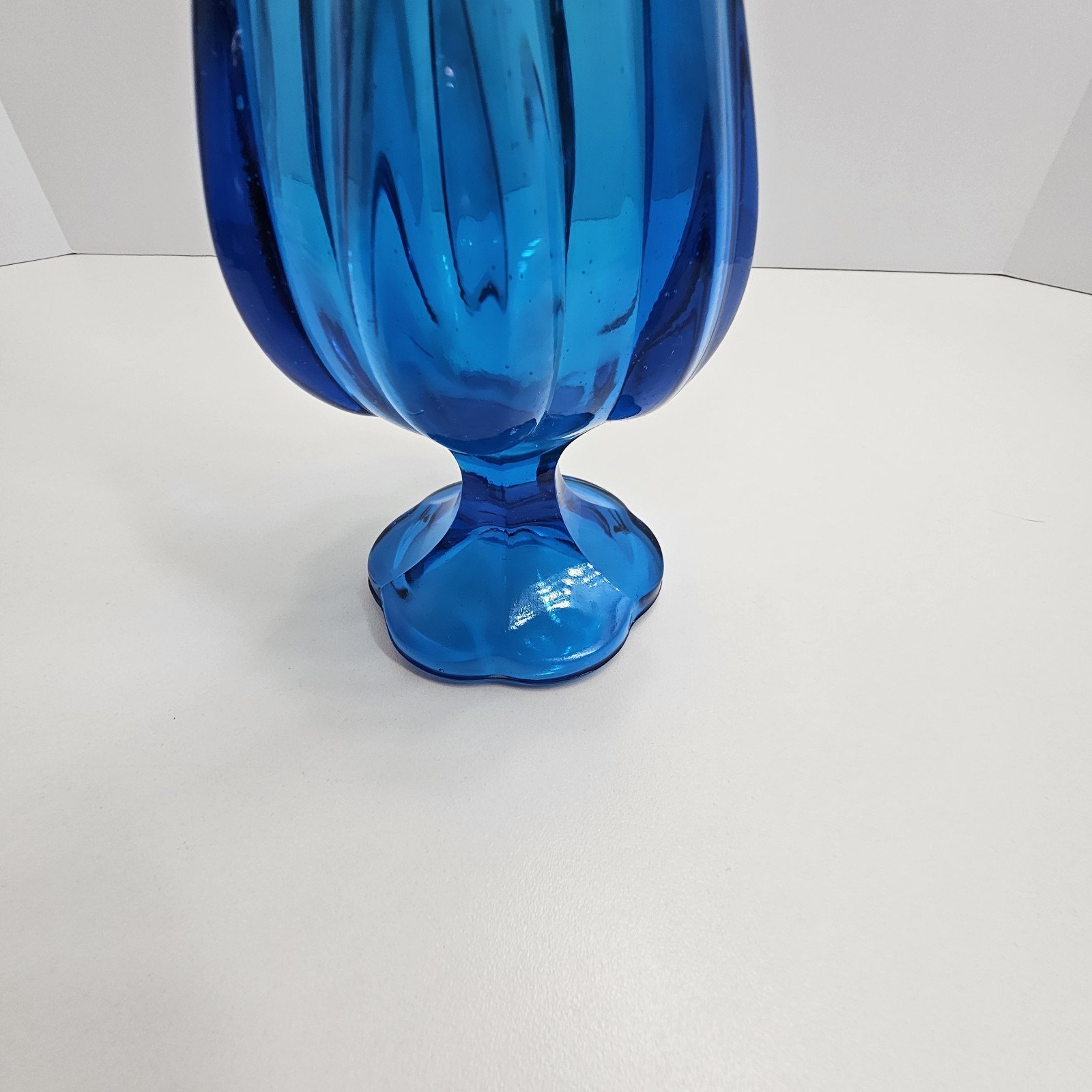 Vintage Blue Glass”L.E. Smith”Epic Drape swung Vase Footed With 6 Petals 18″tall