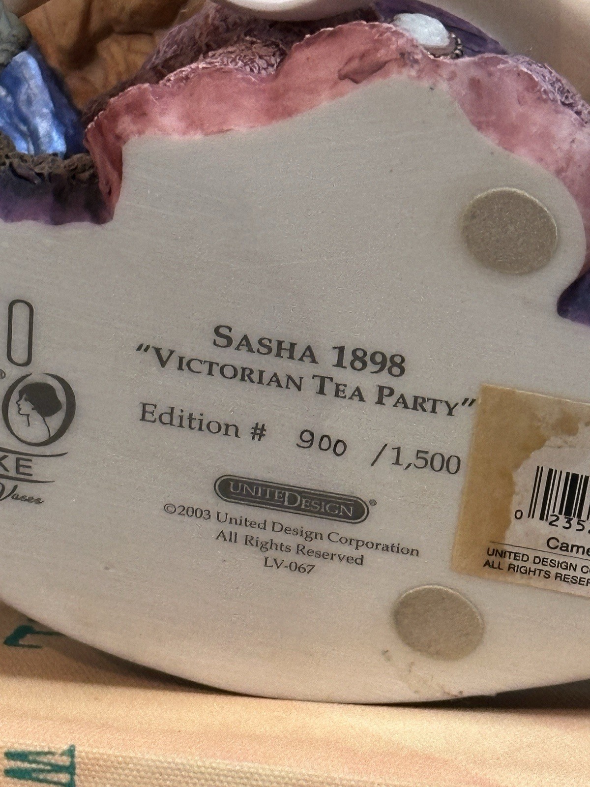 2003 Cameo Girls Sasha 1898 “Victorian Tea Party” Lady Vase Edition #900/1500