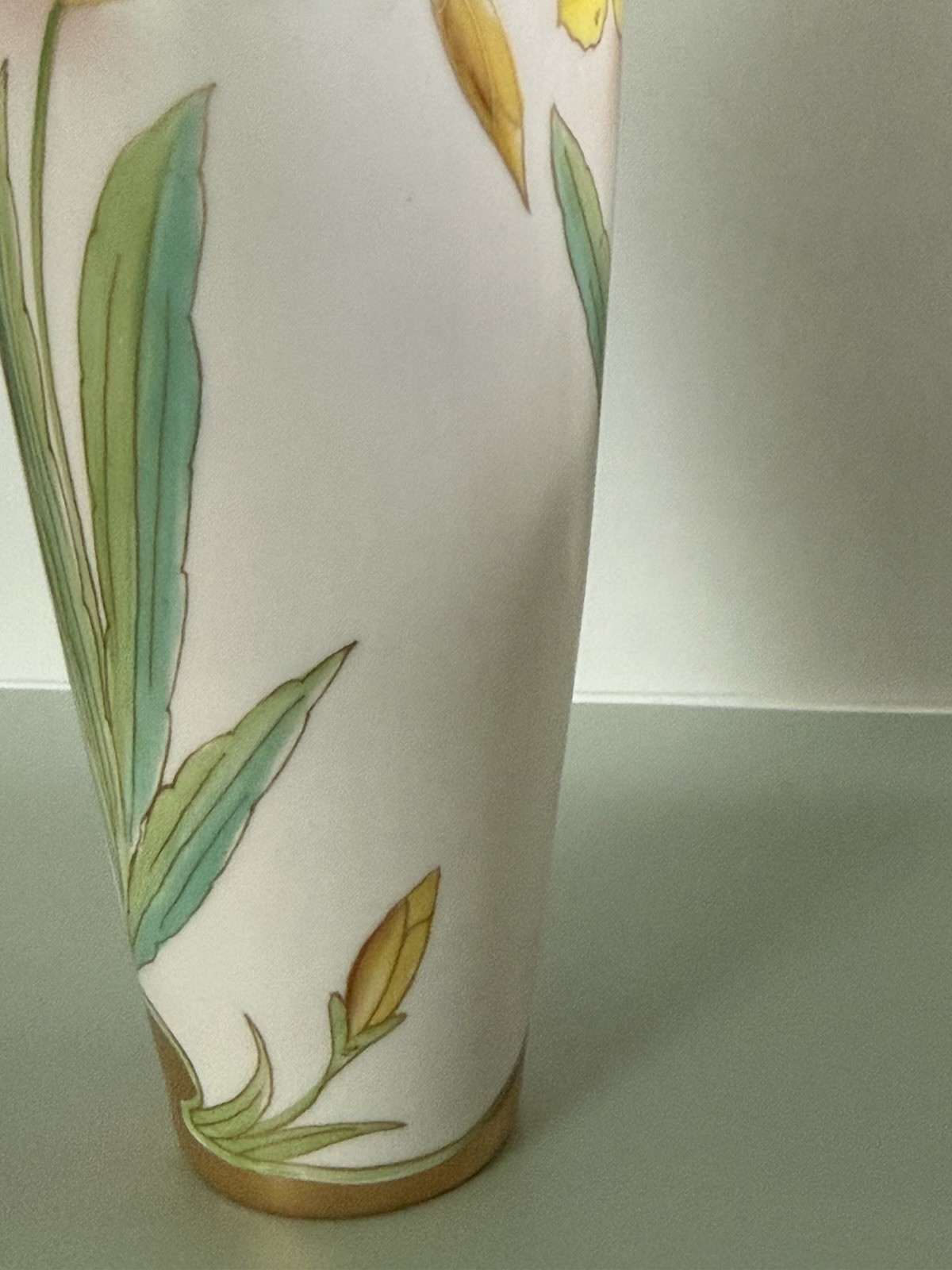 Antique Pickard Vase Art Nouveau Iris Floral and Gold Accents 9.5″ Signature