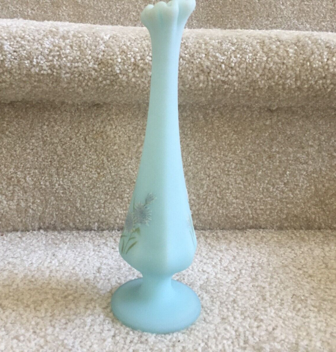 Fenton Bud Vase Frosted Sparkle Aster Flowers on Blue Custard Wagner FREE SHIP