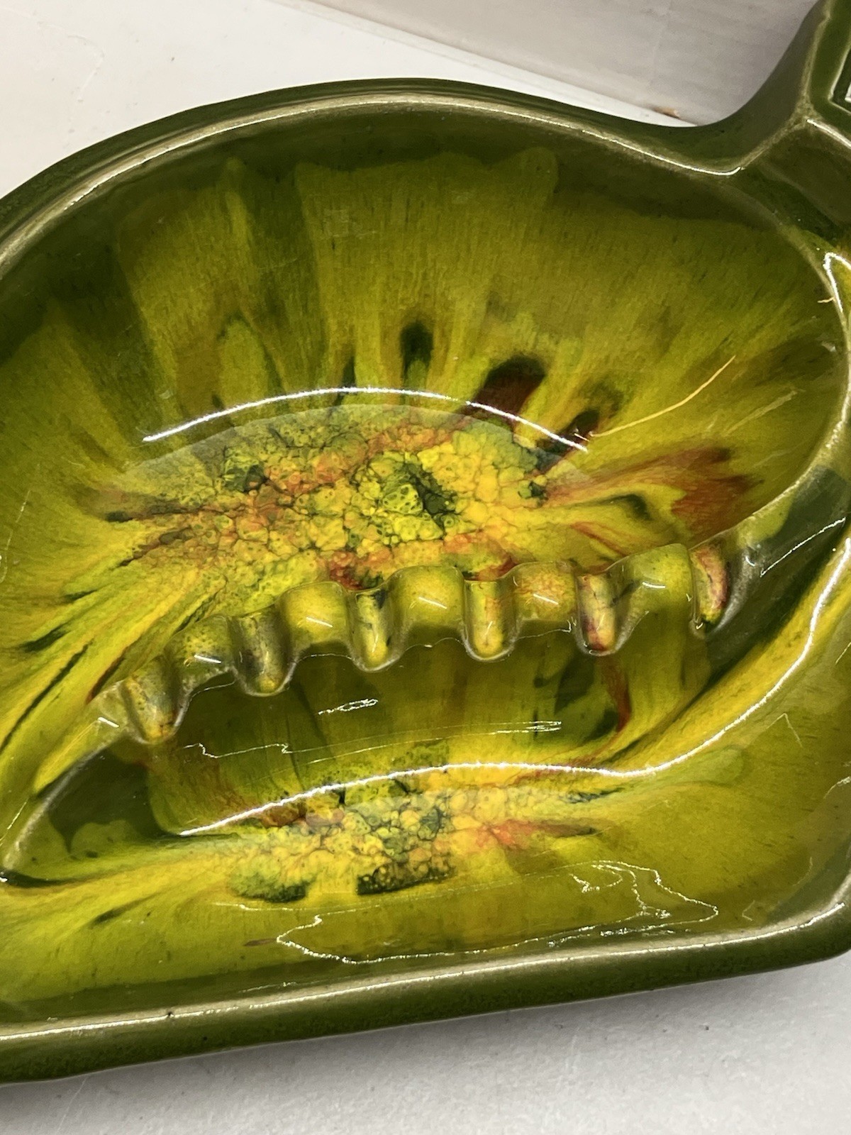 Atomic Galaxy Shape CA Pottery Ceramic Table Dish Ashtray Retro Green MCM Glazed