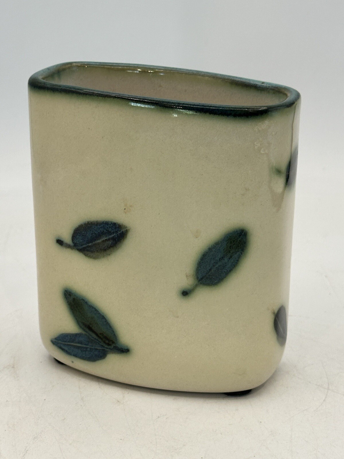 Quyle Kilns Pottery Vase Hand Crafted With Leaf Decor Murphys CA