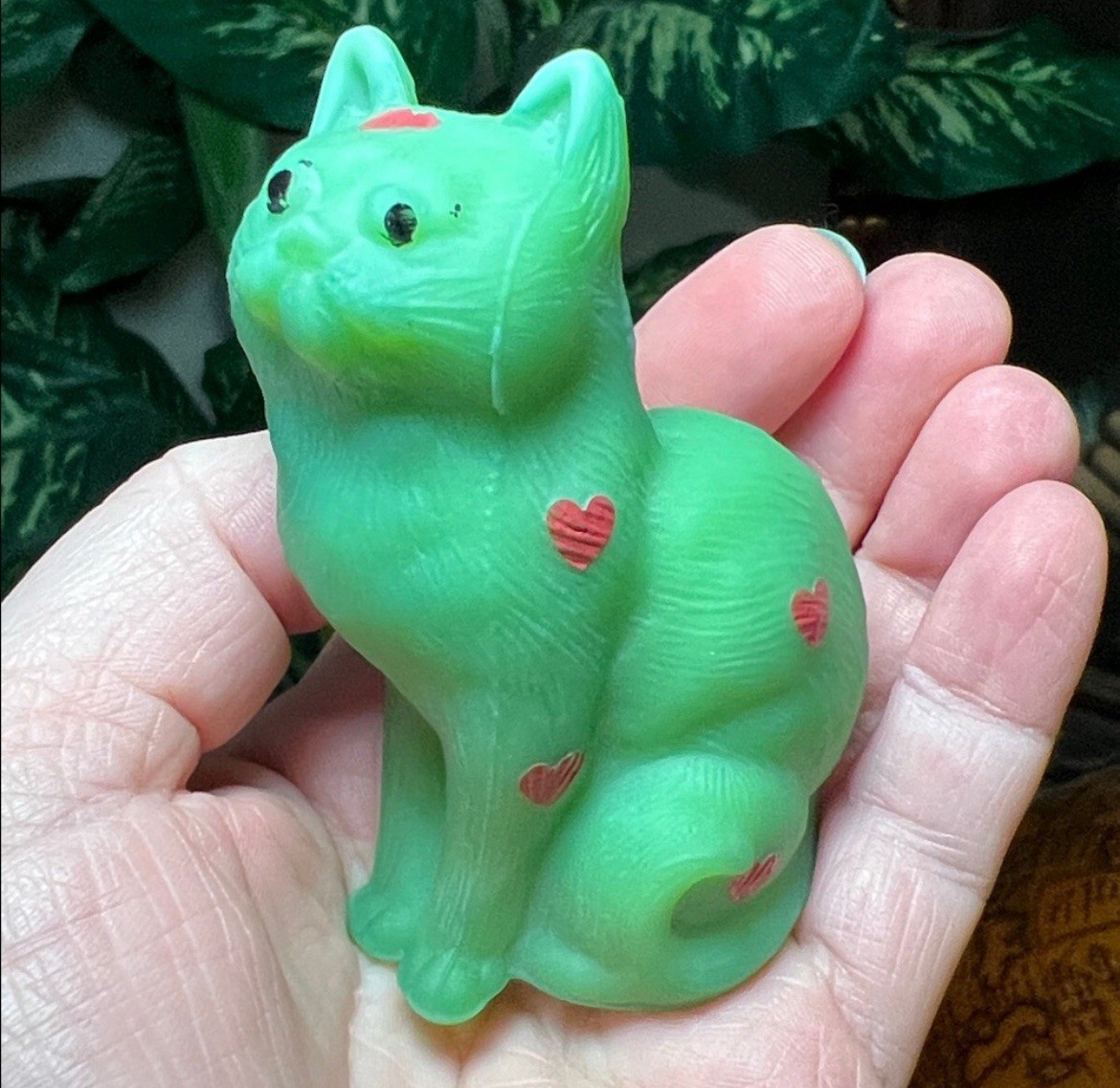 RARE Early Mosser glass sitting cat Green Slag Glass Factory Handpainted