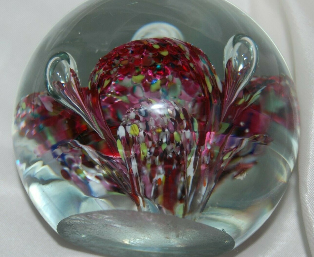 VTG HAND BLOWN PAPERWEIGHT TRUMPET FLOWER MULTICOLOR CONFETTI CONTROLLED BUBBLES