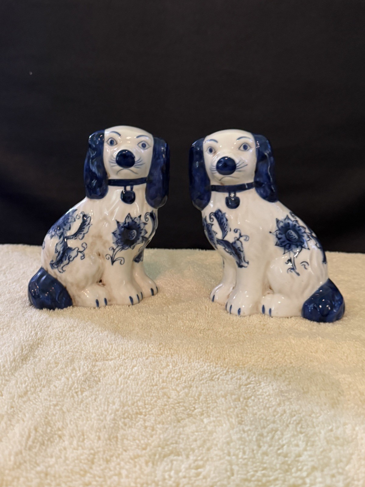 Staffordshire Reproduction Spaniel Blue Floral Dogs Pair Figurines-6”H