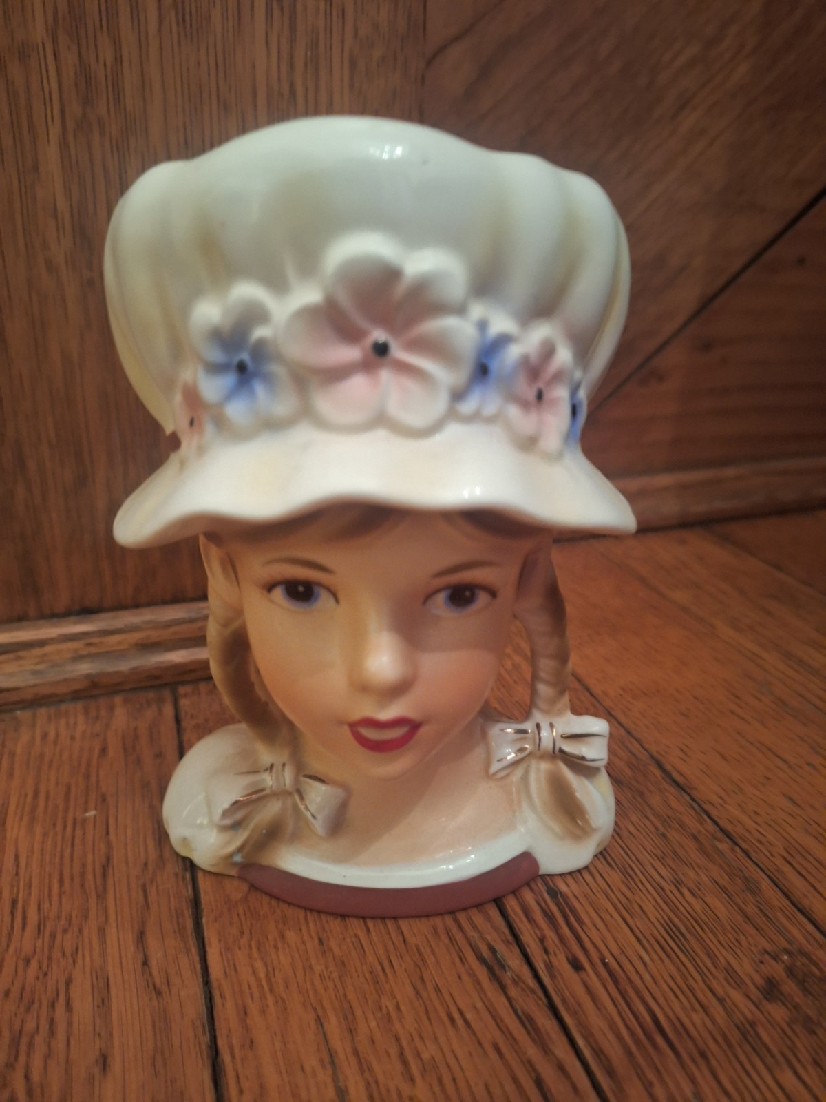Relpo Head Vase 5.5″inch Young Girl w/Bonnet & Pigtails *Please Read*