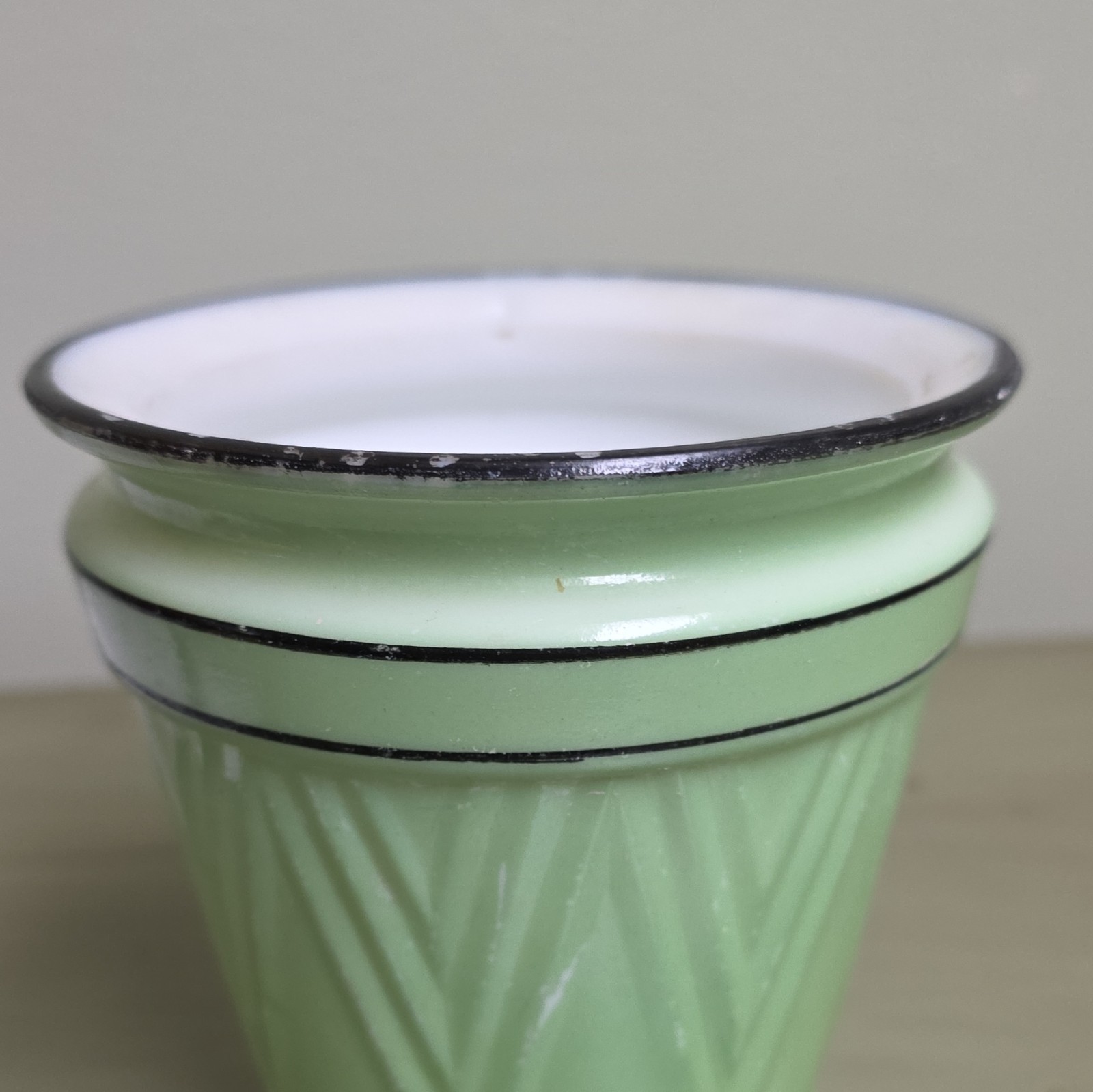 Mid 20th C Green Enamel Metal Round Planter Pot, White Interior, 5 in Tall