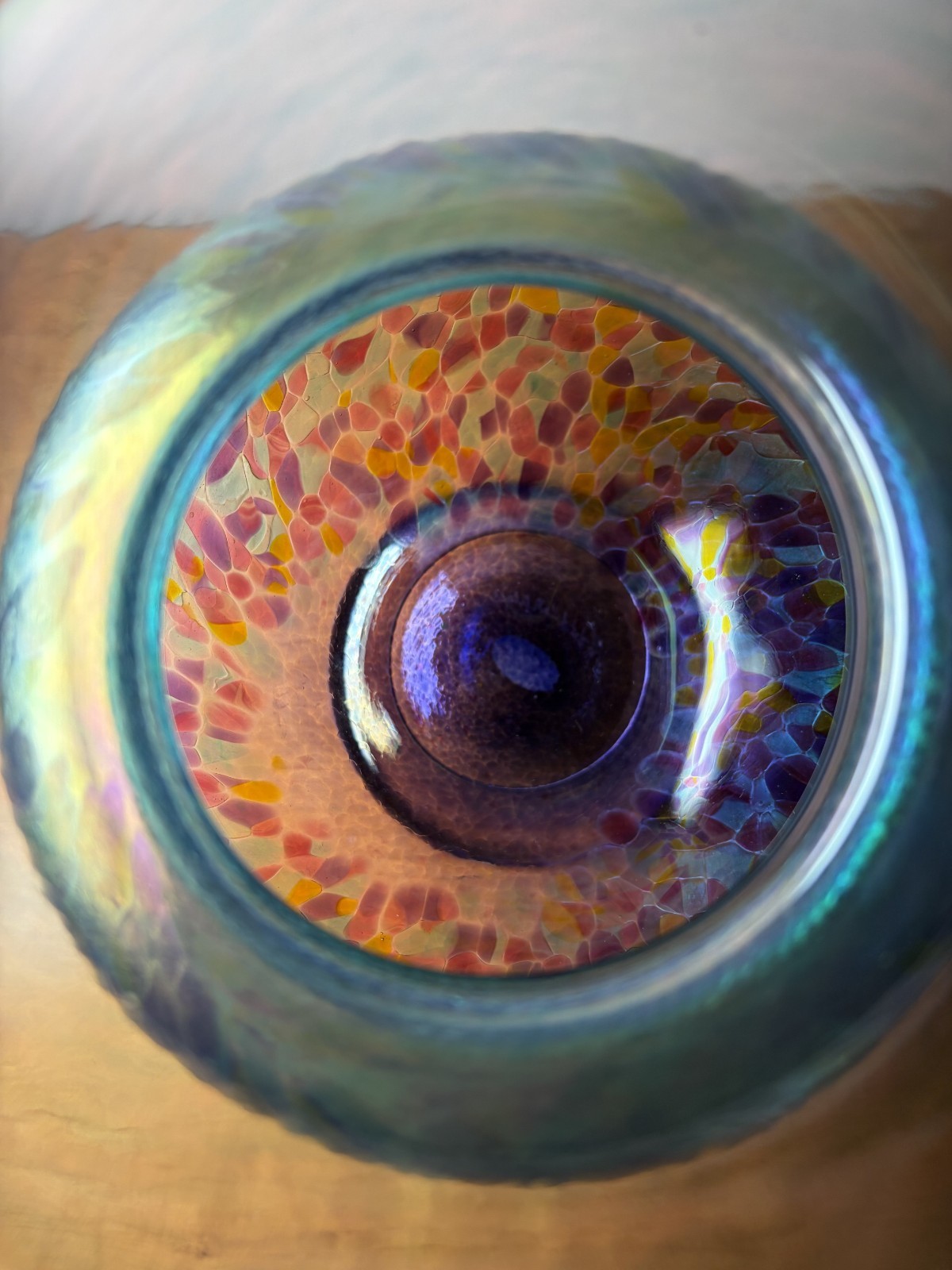 Robert Held Signed Art Glass Vase Blue Purple Iridescent 6.5″ with Sticker