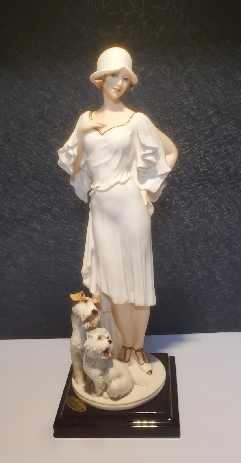 GIUSEPPE ARMANI FIGURE “Priscilla” with dogs Original Box NOT included