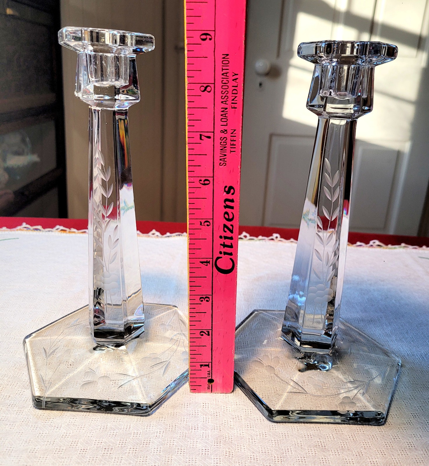 PAIR 9″ CRYSTAL Jefferson Glass T355 CHIPPENDALE Wheel-Cut CANDLESTICKS 1910-18