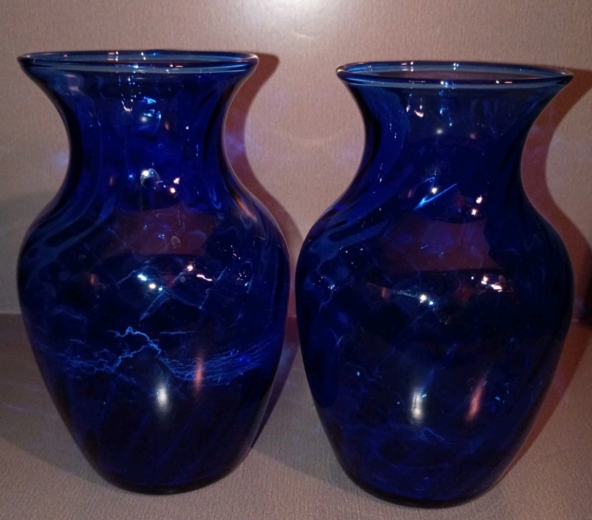 Vintage Pair Of Cobalt Blue Glass Vases 5.5″ Tall 2.75″ Dia Optic Swirl Perfect!