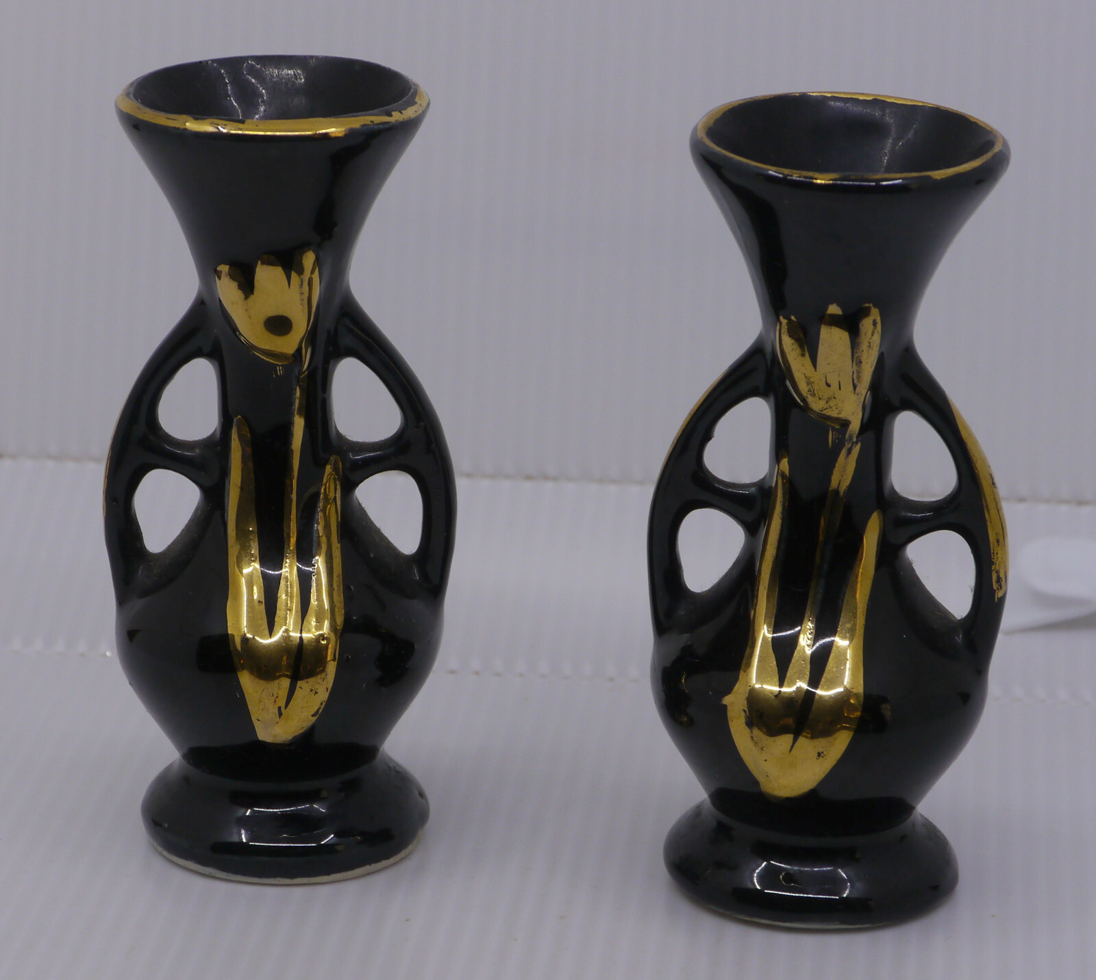 VINTAGE PAIR OF BLACK & GOLD ART POTTERY VASES, 4.75 INCHES, TULIPS
