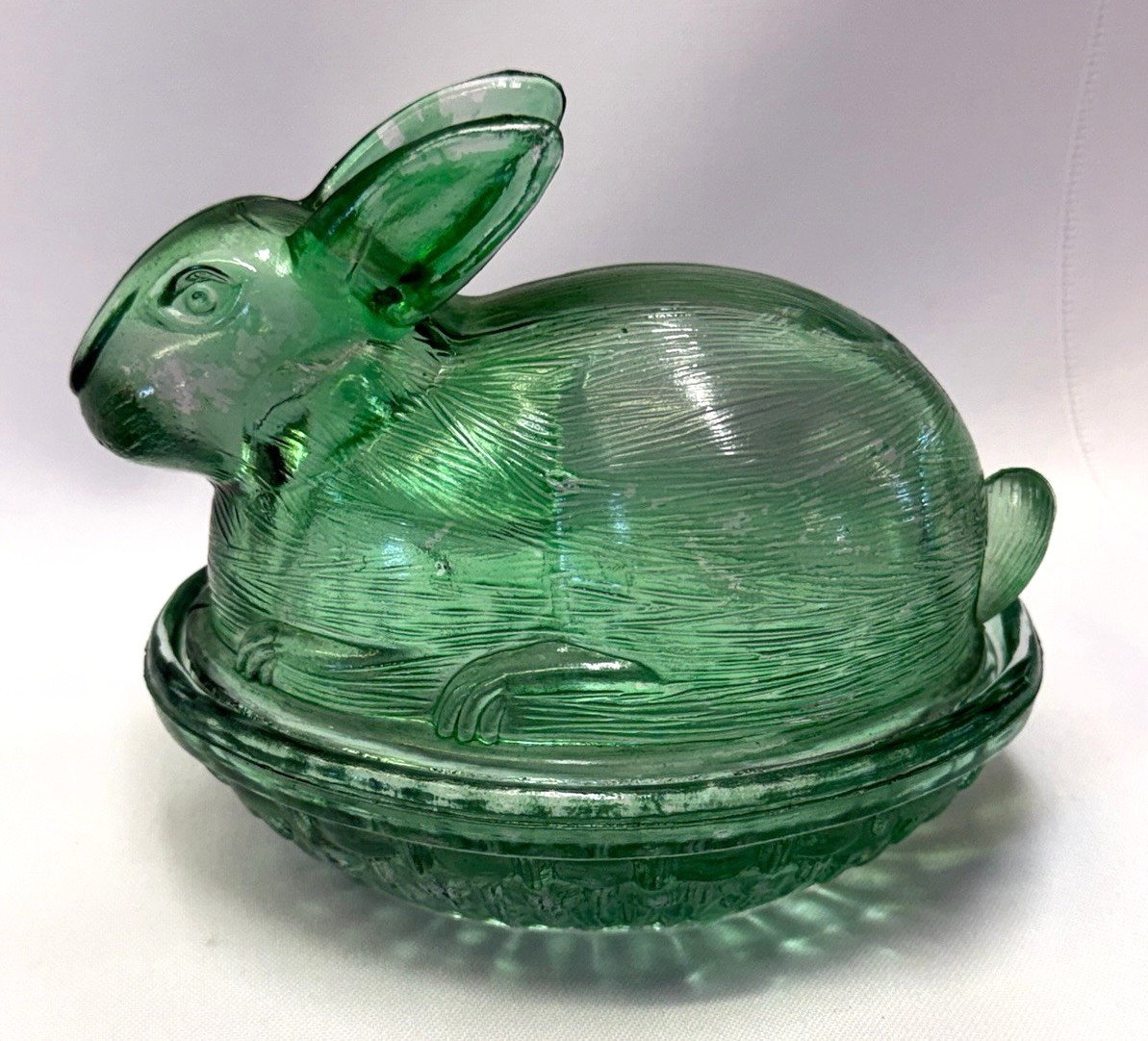 Vtg Green Glass Bunny Rabbit Sitting On Nest Covered Candy Easter Trinket Dish
