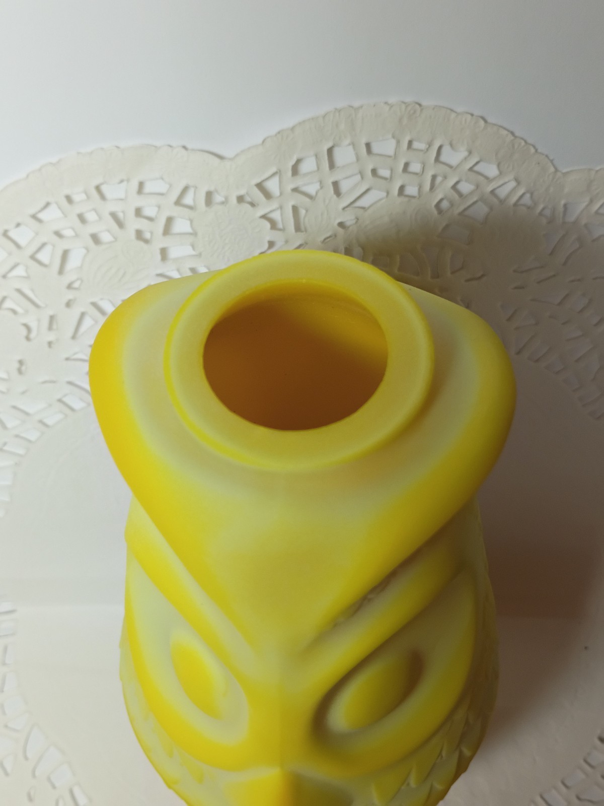 Mosser Satin Frosted Dandelion Yellow Owl Fairy Lamp UV Glow Blacklight OOAK 7″
