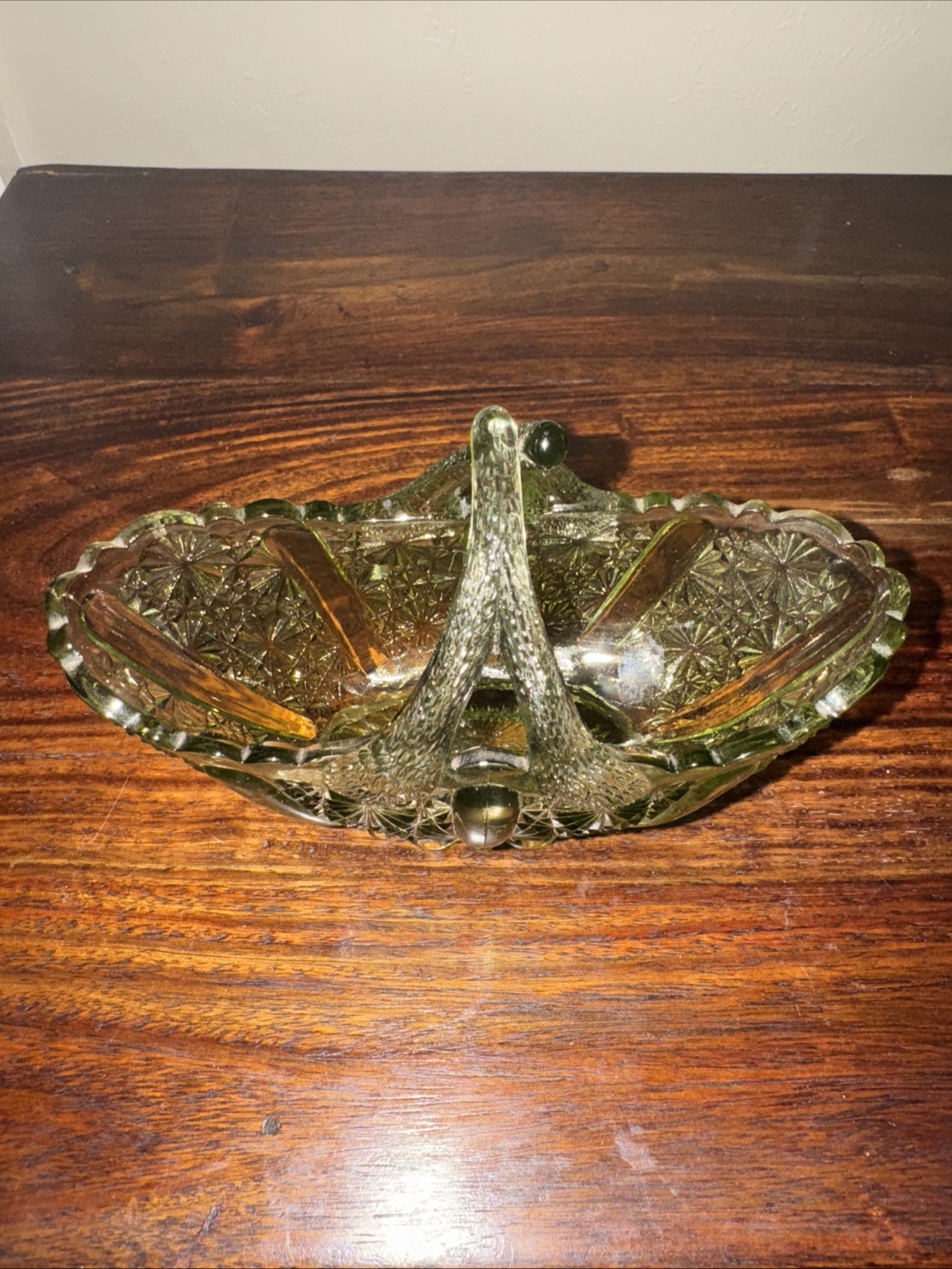 Vintage 1960s Fenton Art Colonial Green Daisy & Button Split Twig Handle Basket