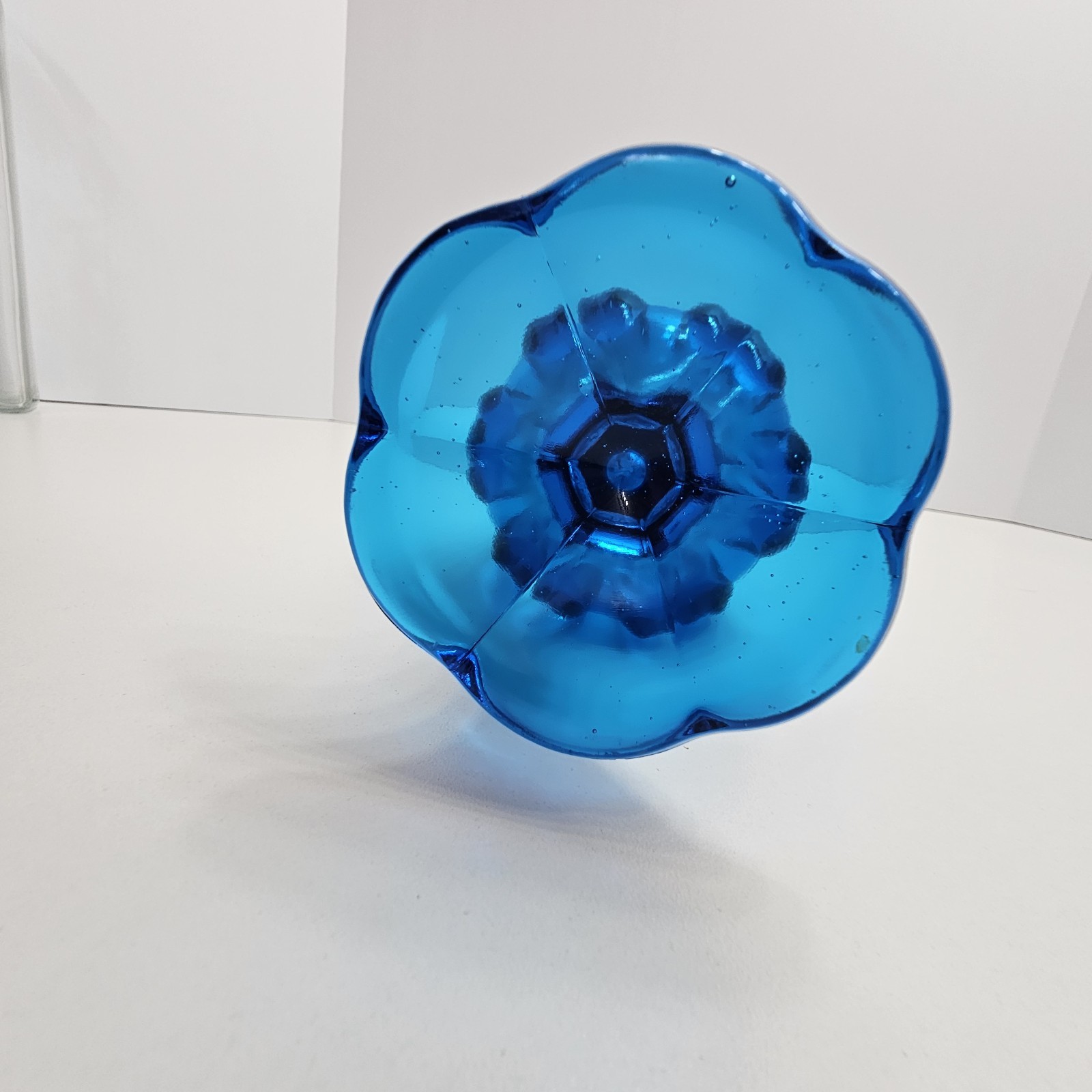 Vintage Blue Glass”L.E. Smith”Epic Drape swung Vase Footed With 6 Petals 18″tall